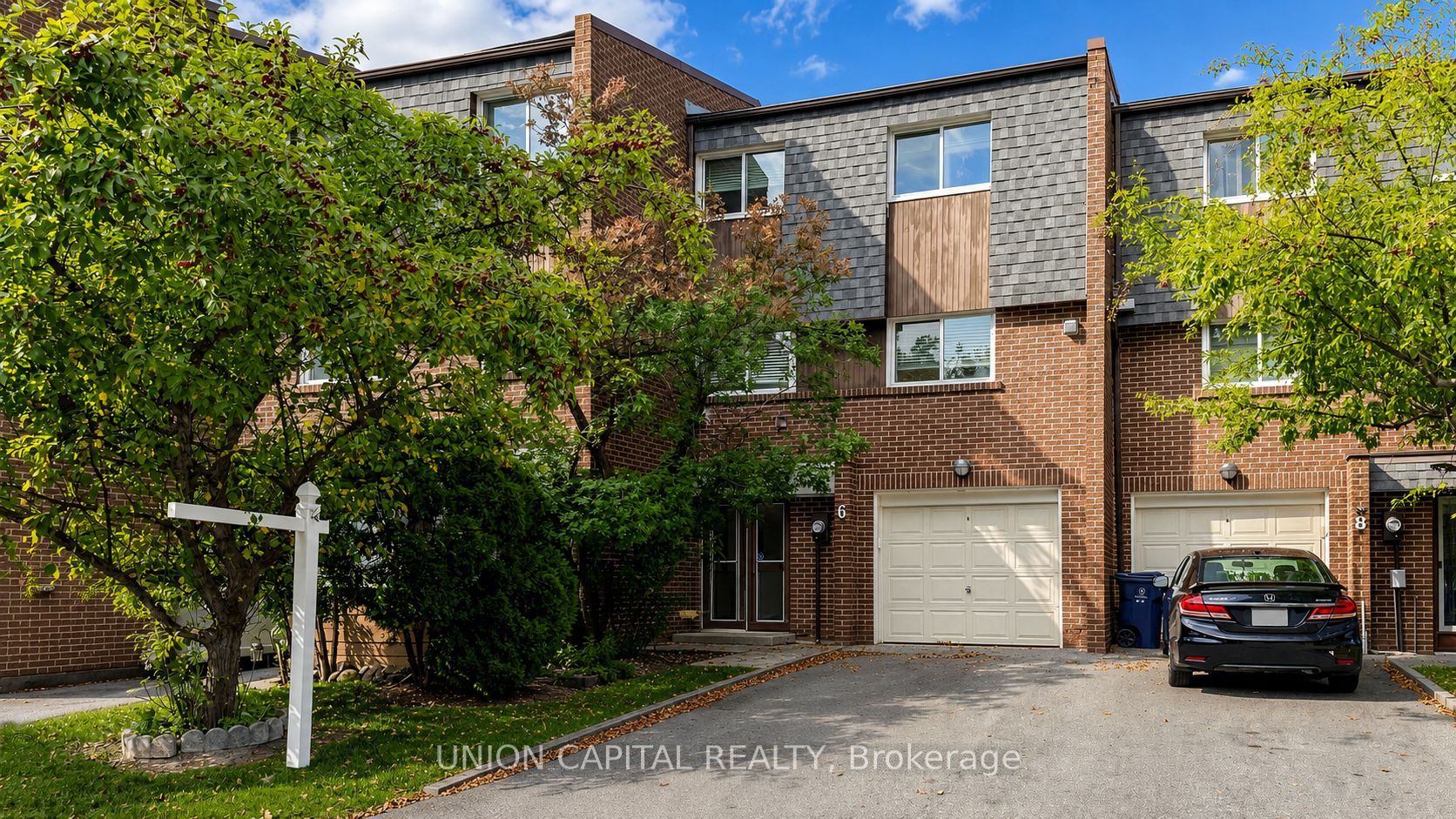 6 Windy Golf Way, Toronto, ON M3C 3A7 photo 2