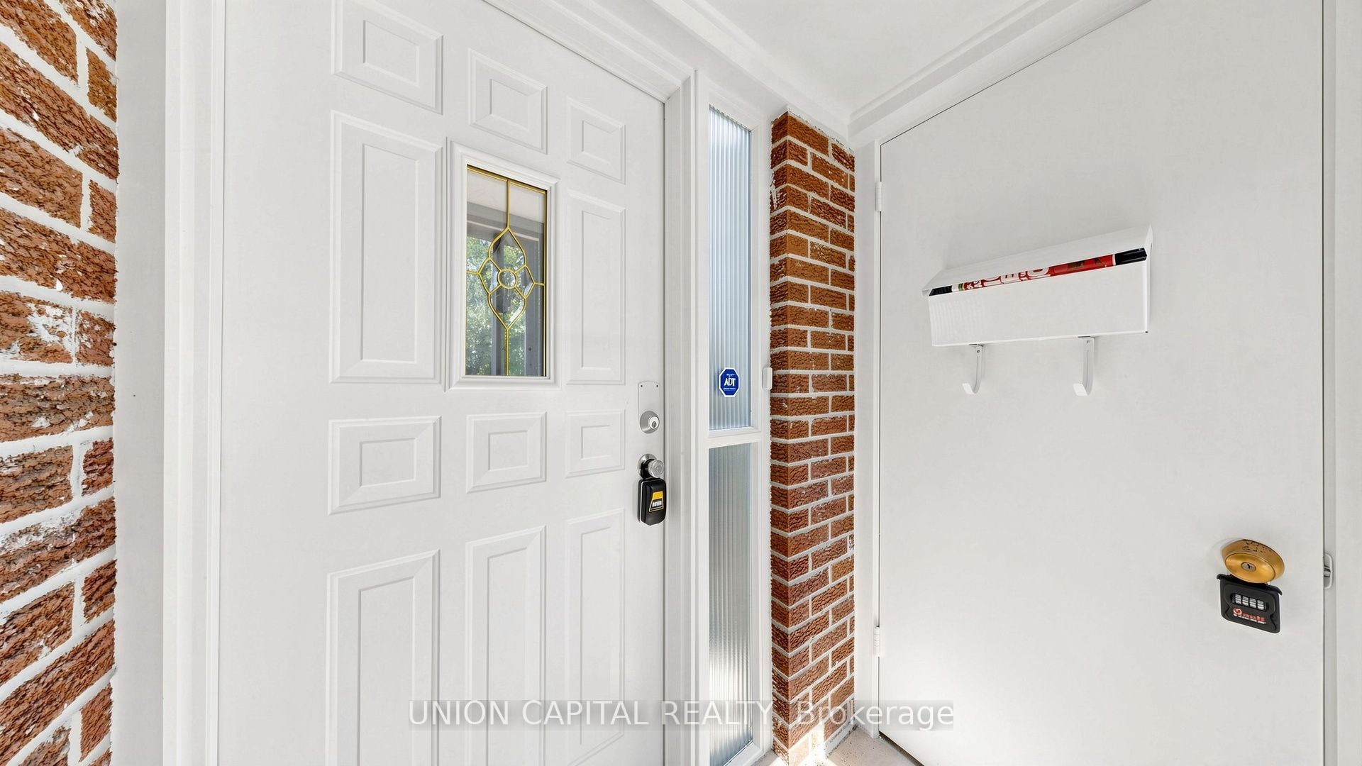 6 Windy Golf Way, Toronto, ON M3C 3A7 photo 4