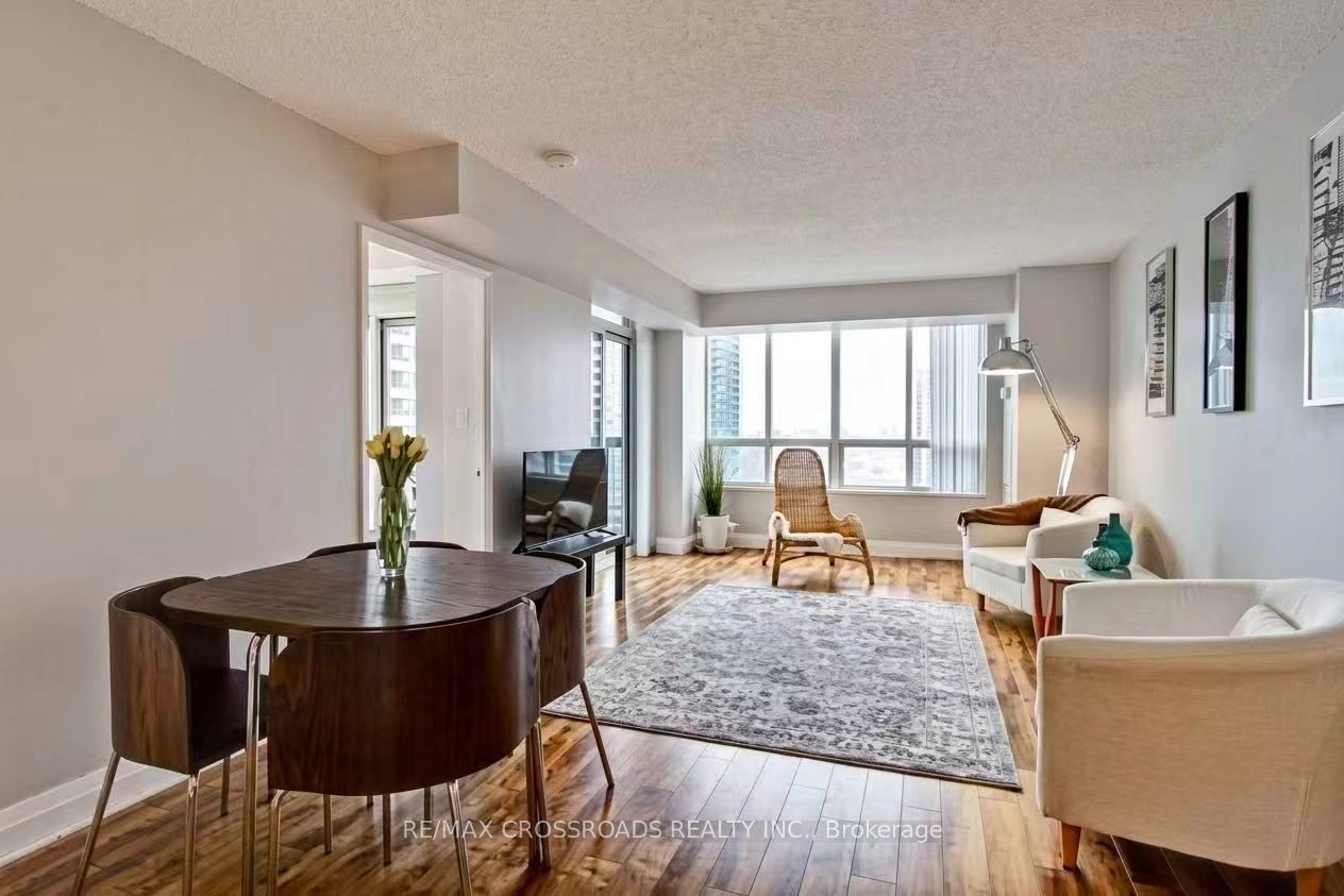28 Empress Avenue 2012, Toronto, ON M2N 6Z7 photo 2