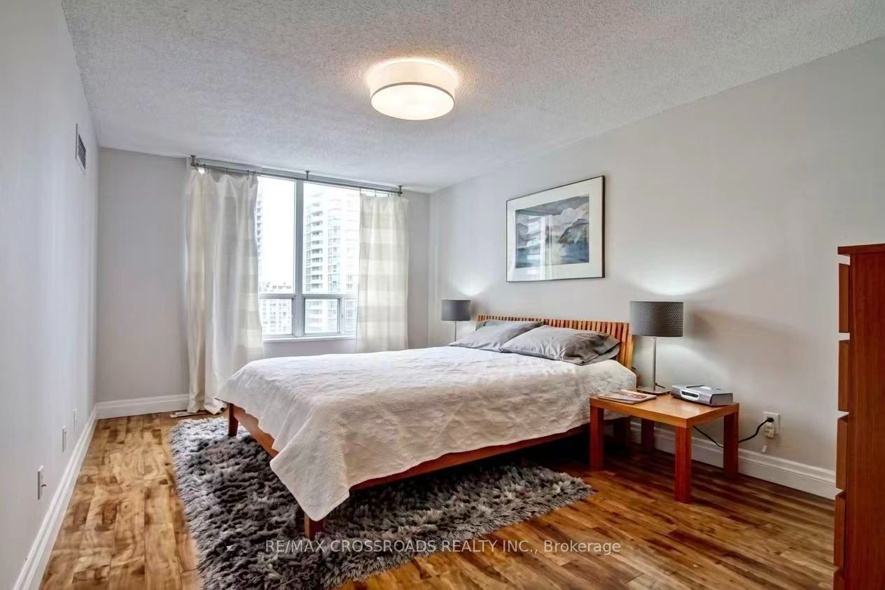 28 Empress Avenue 2012, Toronto, ON M2N 6Z7 photo 4