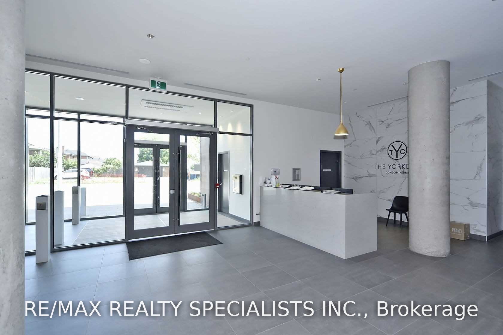 120 Varna Drive 801, Toronto, ON M6A 1N3 photo 5
