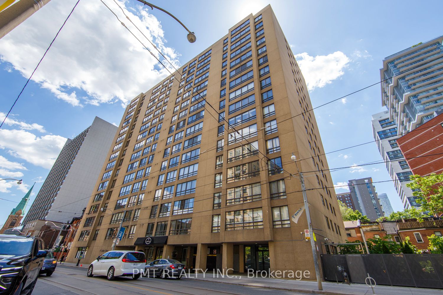 77 Carlton Street 202, Toronto, ON M5B 2J7