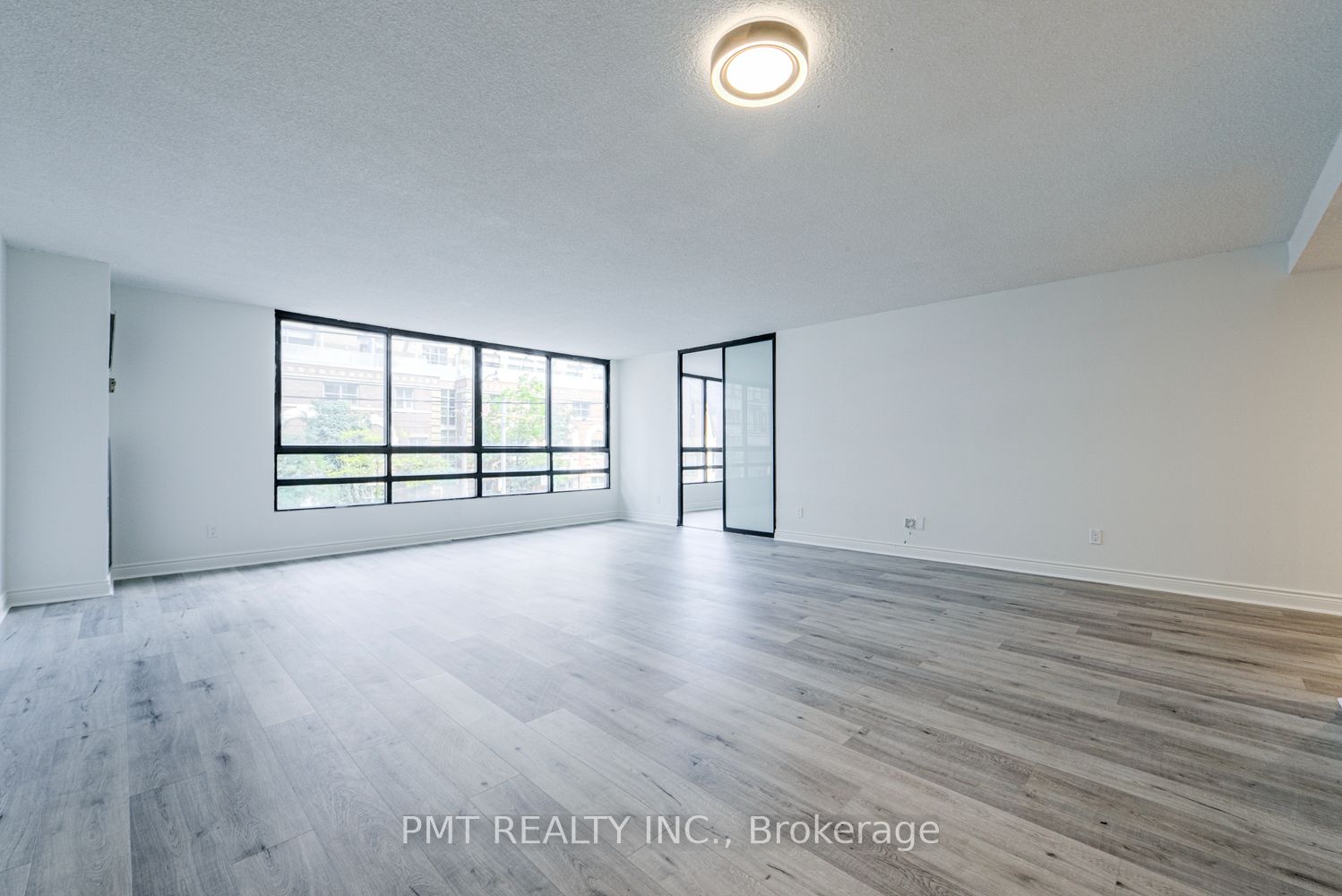77 Carlton Street 202, Toronto, ON M5B 2J7 photo 3