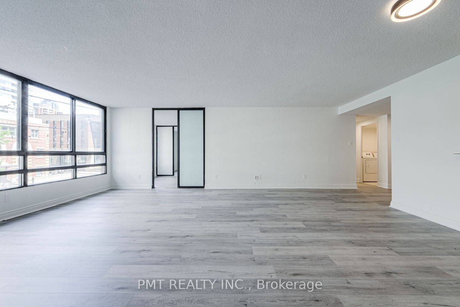 77 Carlton Street 202, Toronto, ON M5B 2J7 photo 4
