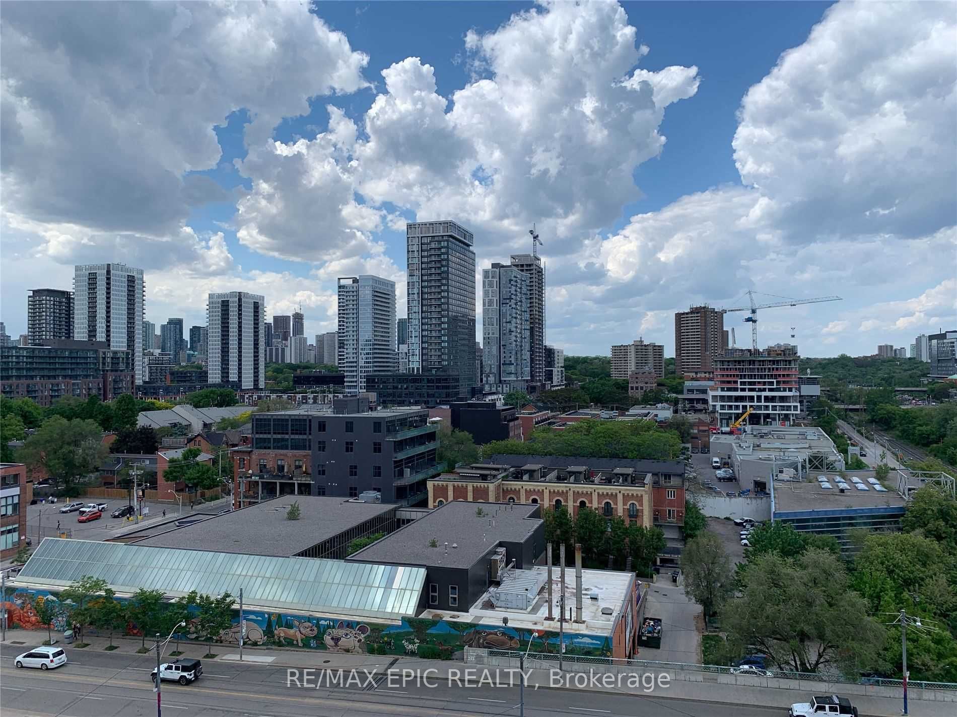 51 Trolley Crescent 1003, Toronto, ON M5A 0E9