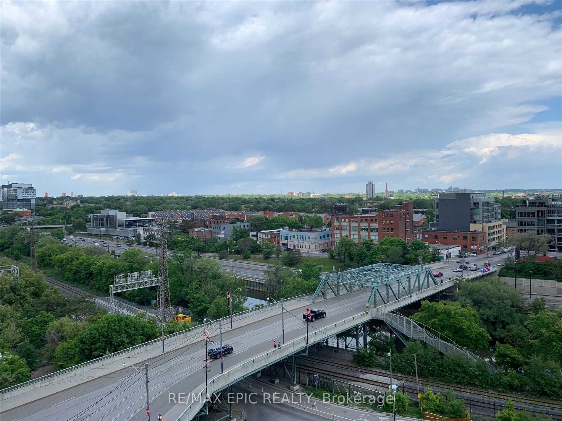 51 Trolley Crescent 1003, Toronto, ON M5A 0E9 photo 2