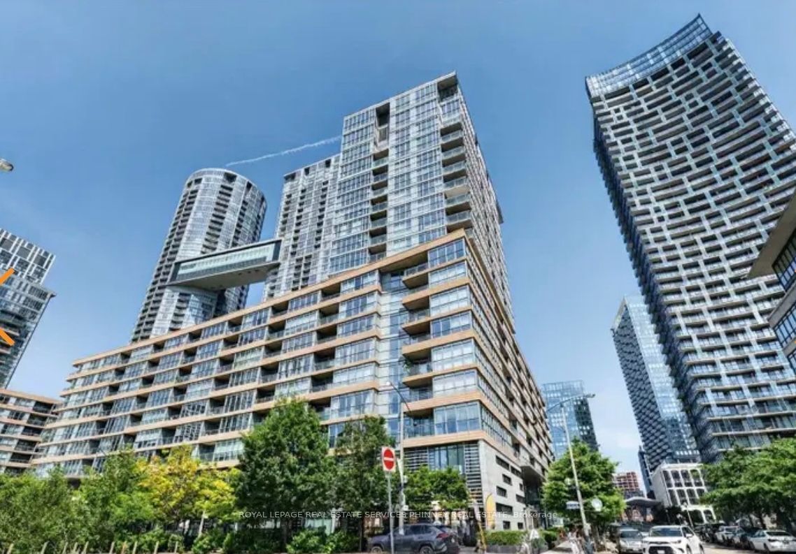 10 Capreol Court 651, Toronto, ON M5V 4B3