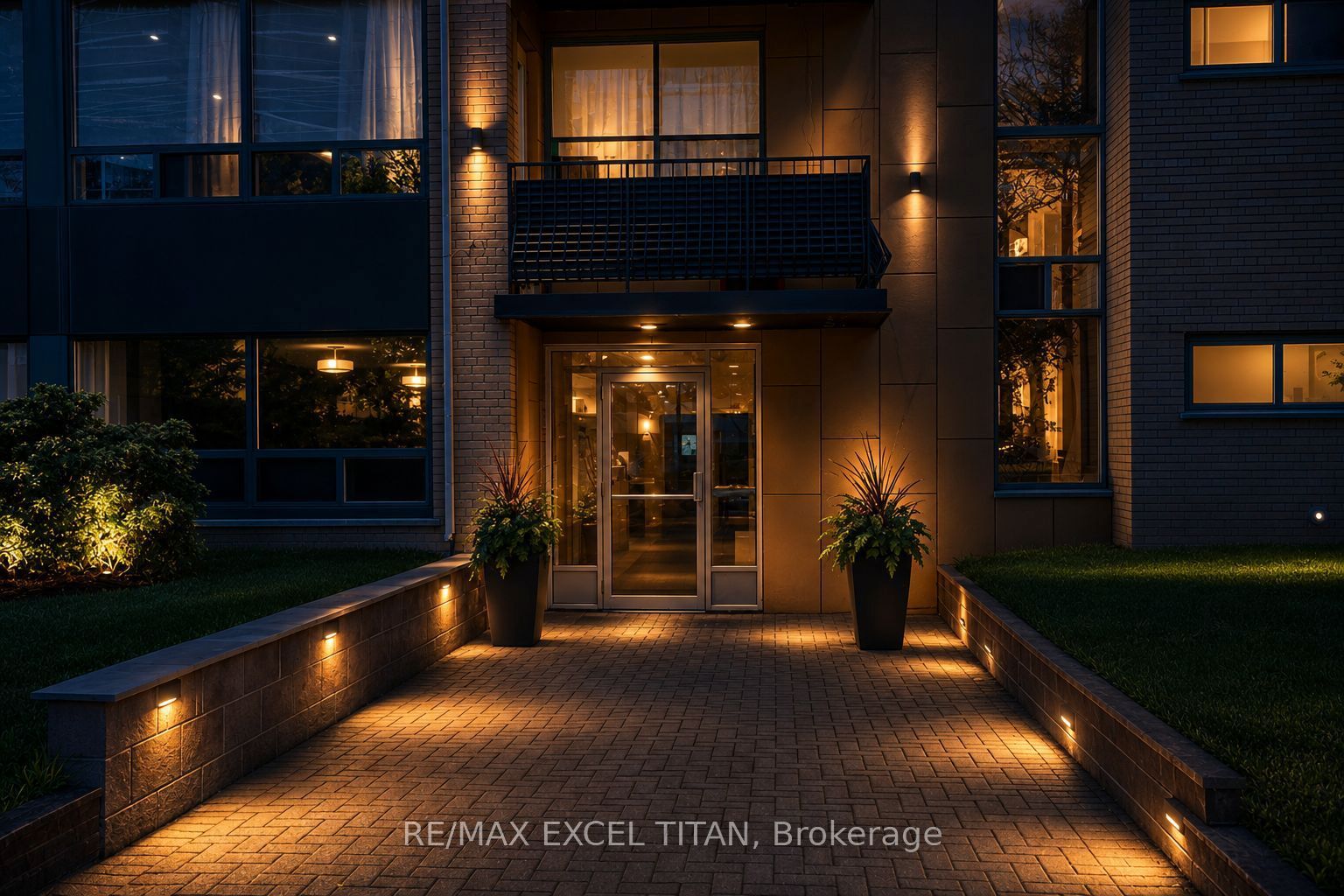 77 Erskine Avenue 302, Toronto, ON M4P 1Y5