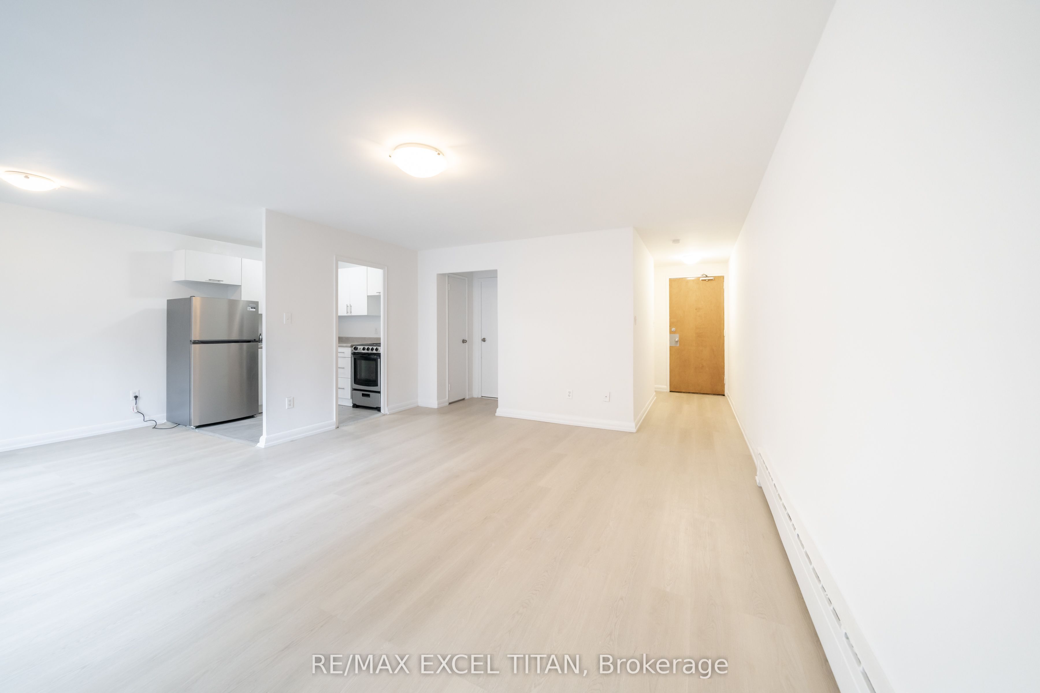 77 Erskine Avenue 302, Toronto, ON M4P 1Y5 photo 4