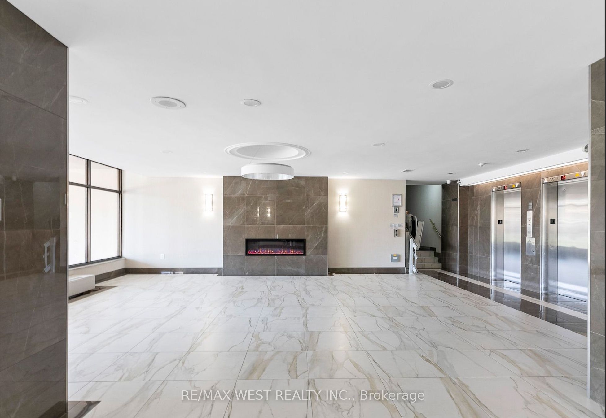 130 Neptune Drive 202, Toronto, ON M6A 1X5 photo 4