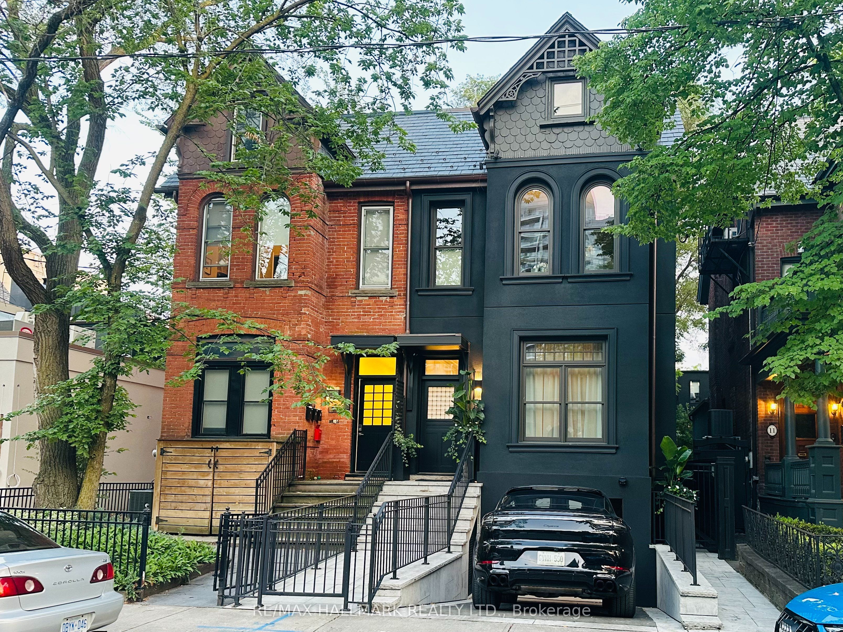 7 Bernard Avenue 2, Toronto, ON M5R 1R3