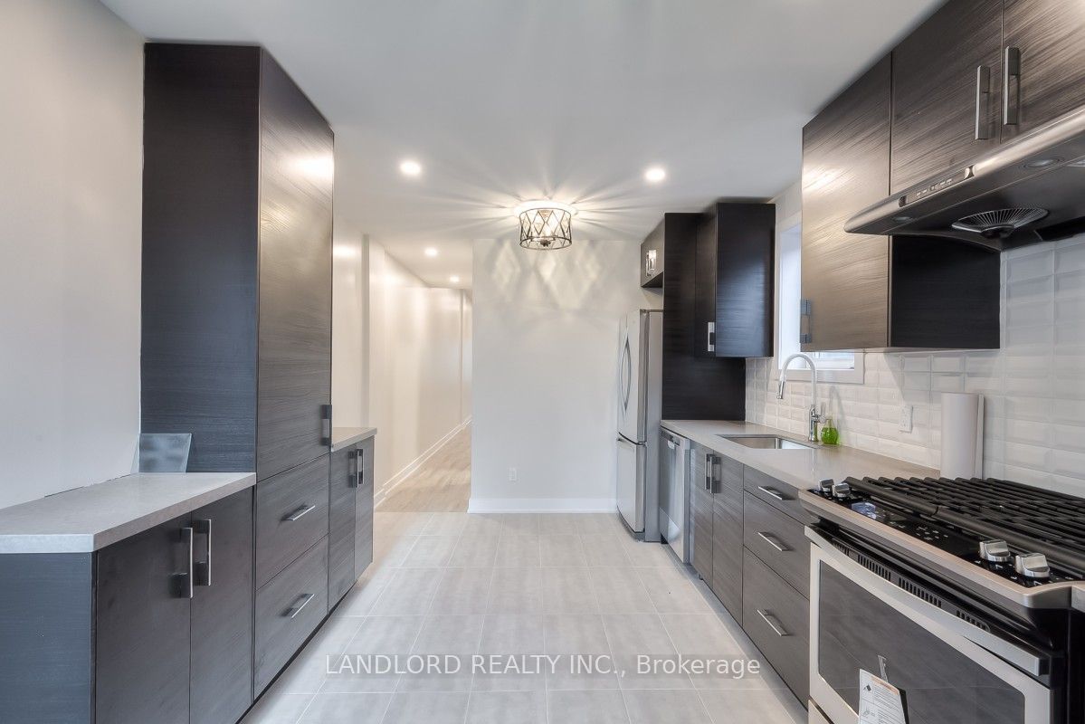 37 Grange Avenue 2, Toronto, ON M5T 1C6 photo 4