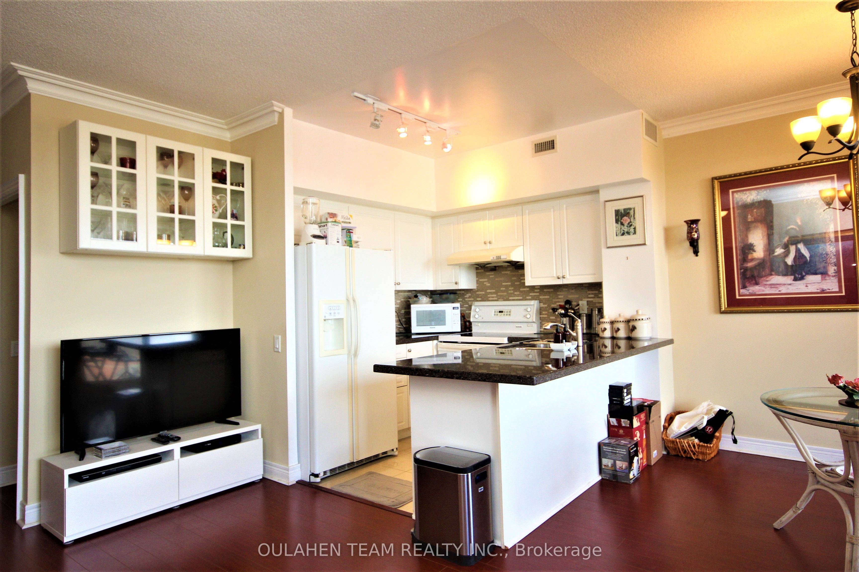 1 Clairtrell Road 1007, Toronto, ON M2N 7H6 photo 3