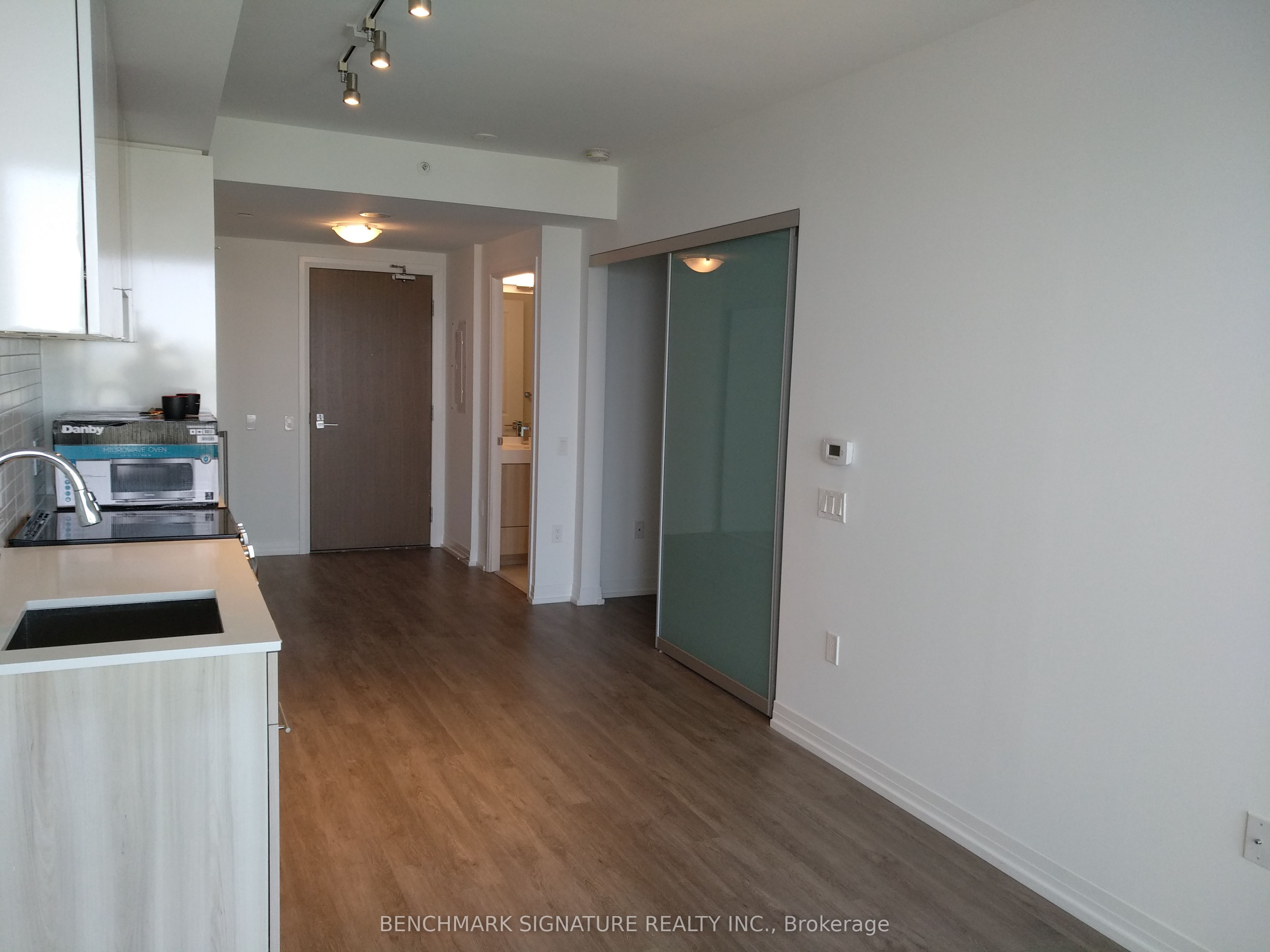 251 Jarvis Street 3214, Toronto, ON M5B 0C3 photo 4