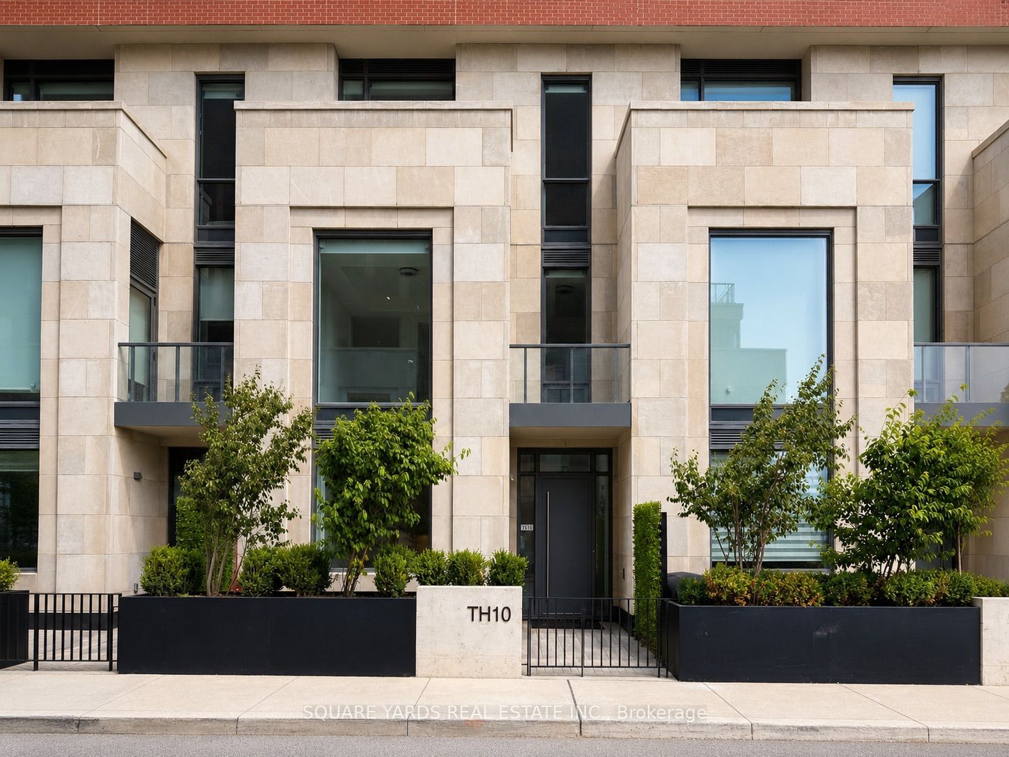 33 Frederick Todd Way TH10, Toronto, ON M4G 0C9 photo 2