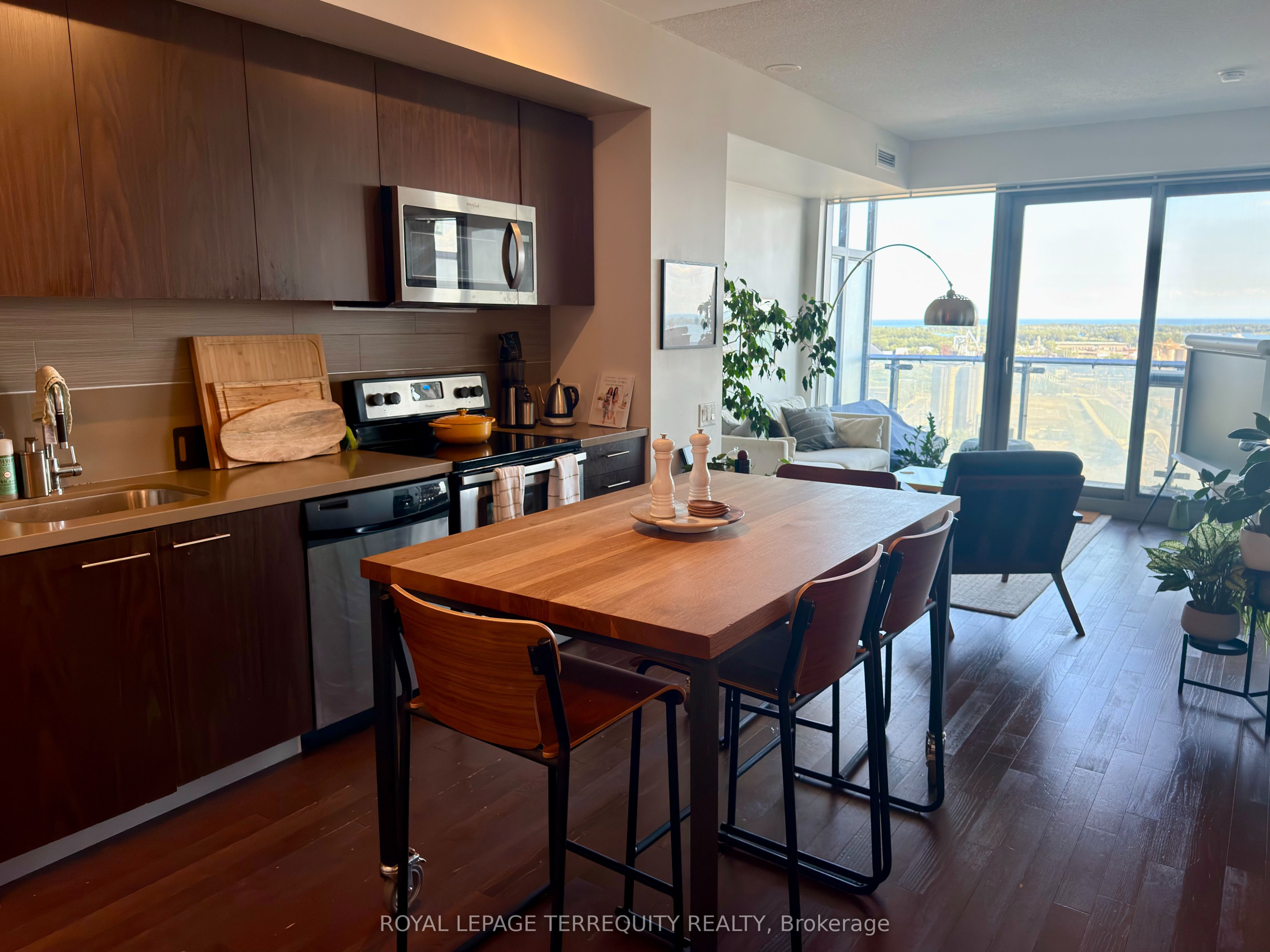 390 Cherry Street 1809, Toronto, ON M5A 0E2 photo 5