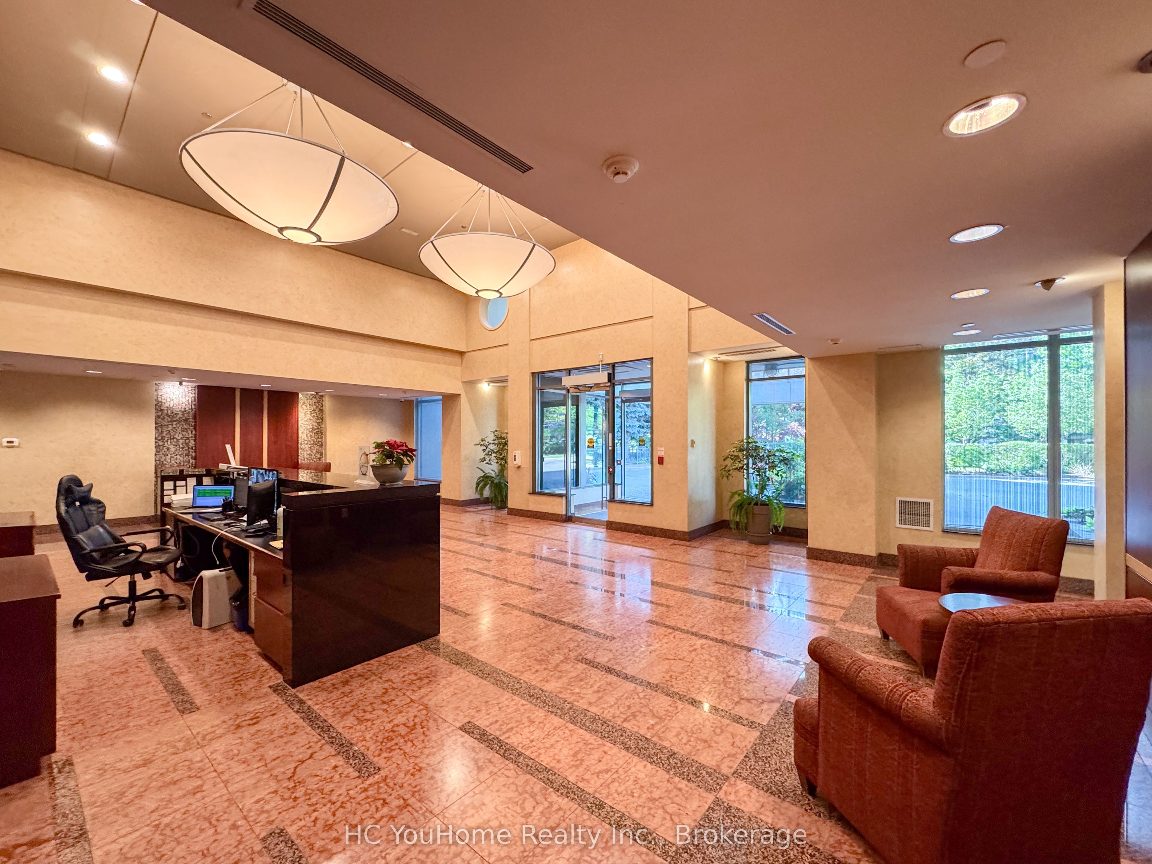 21 Hillcrest Avenue 1804, Toronto, ON M2N 7K2 photo 4