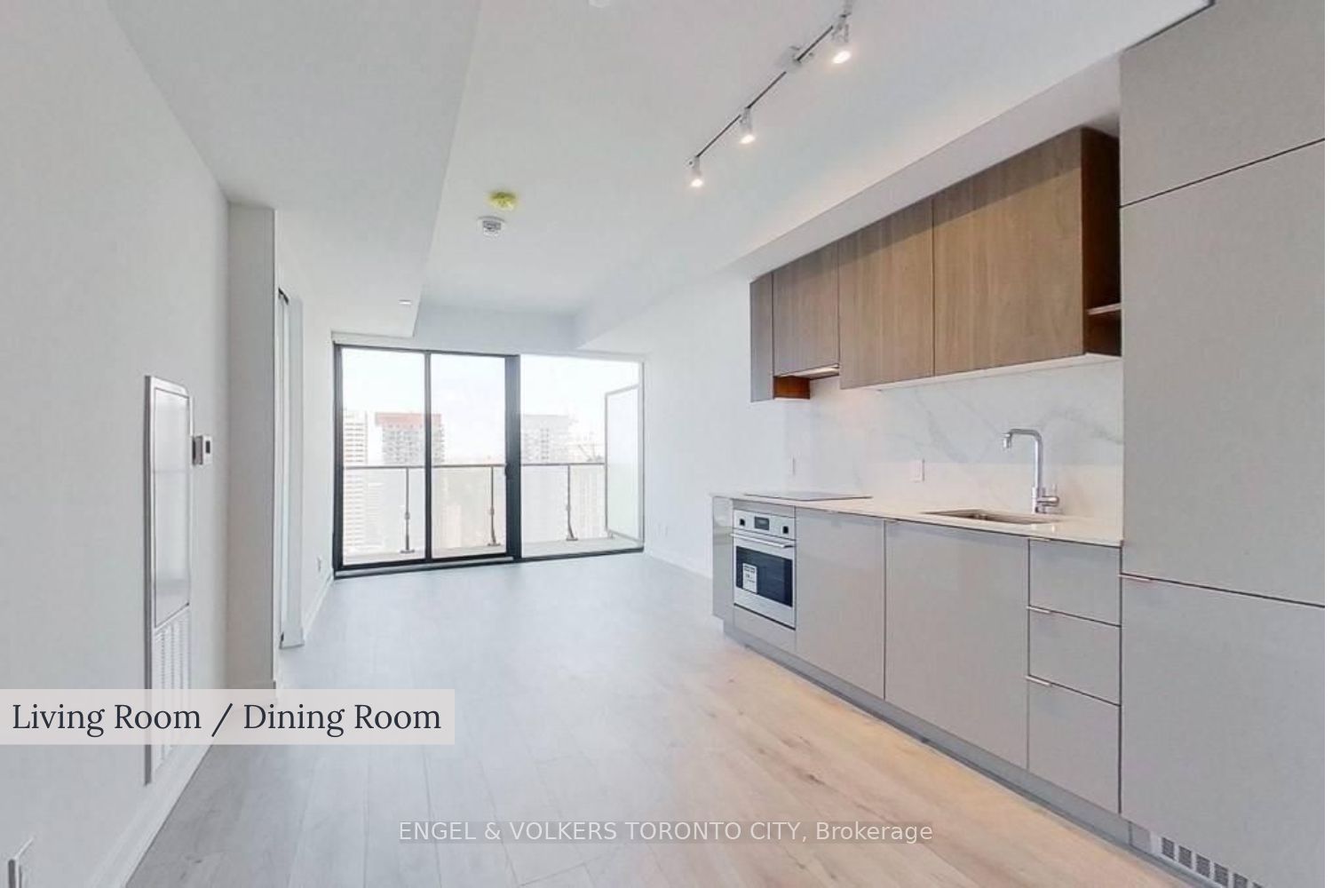 161 Roehampton Avenue 4211, Toronto, ON M4P 1P9 photo 4