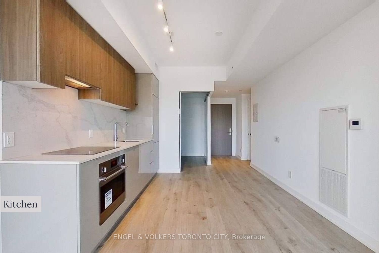 161 Roehampton Avenue 4211, Toronto, ON M4P 1P9 photo 5