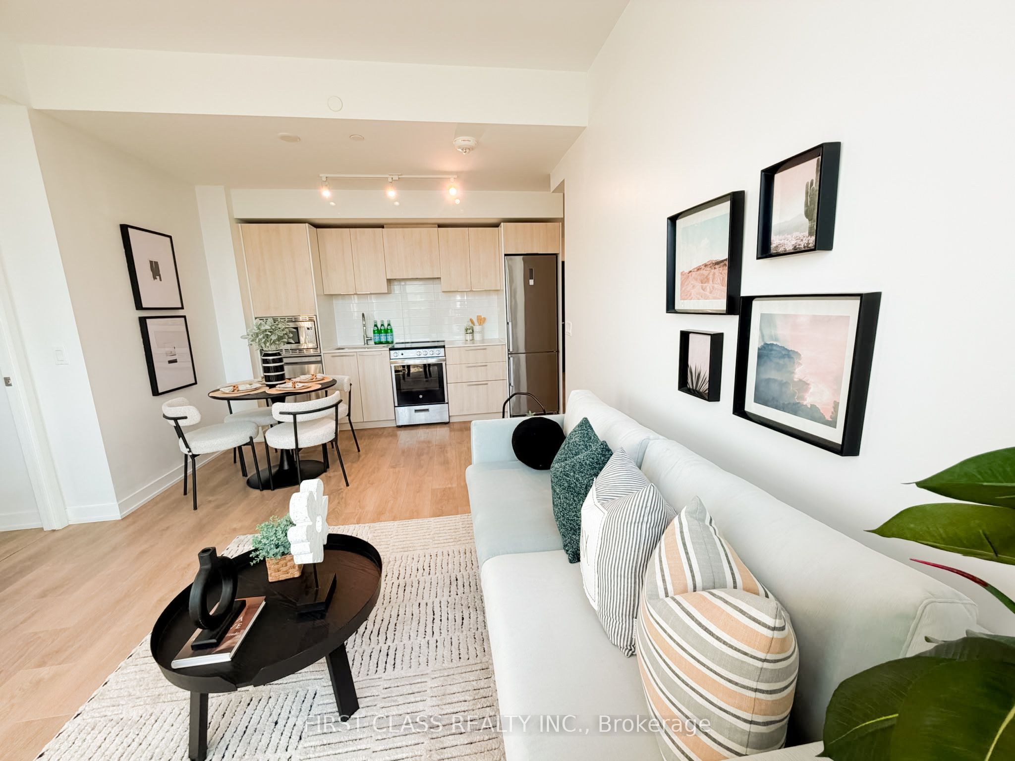 501 YONGE Street 2805, Toronto, ON M4Y 0G8 photo 3