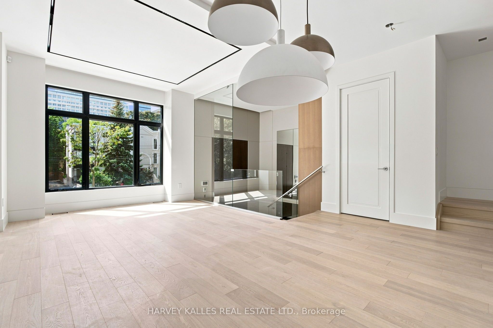 106 Heath Street W, Toronto, ON M4V 1T6 photo 5
