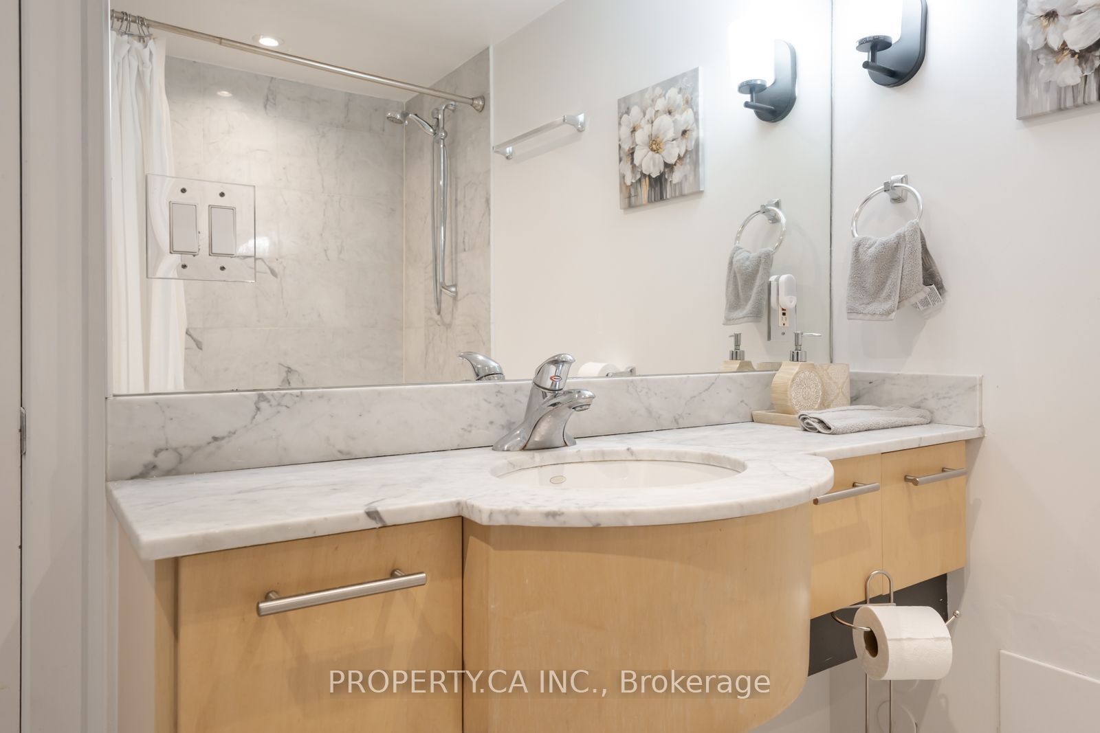 350 Wellington Street W 401, Toronto, ON M5V 3W9 photo 3