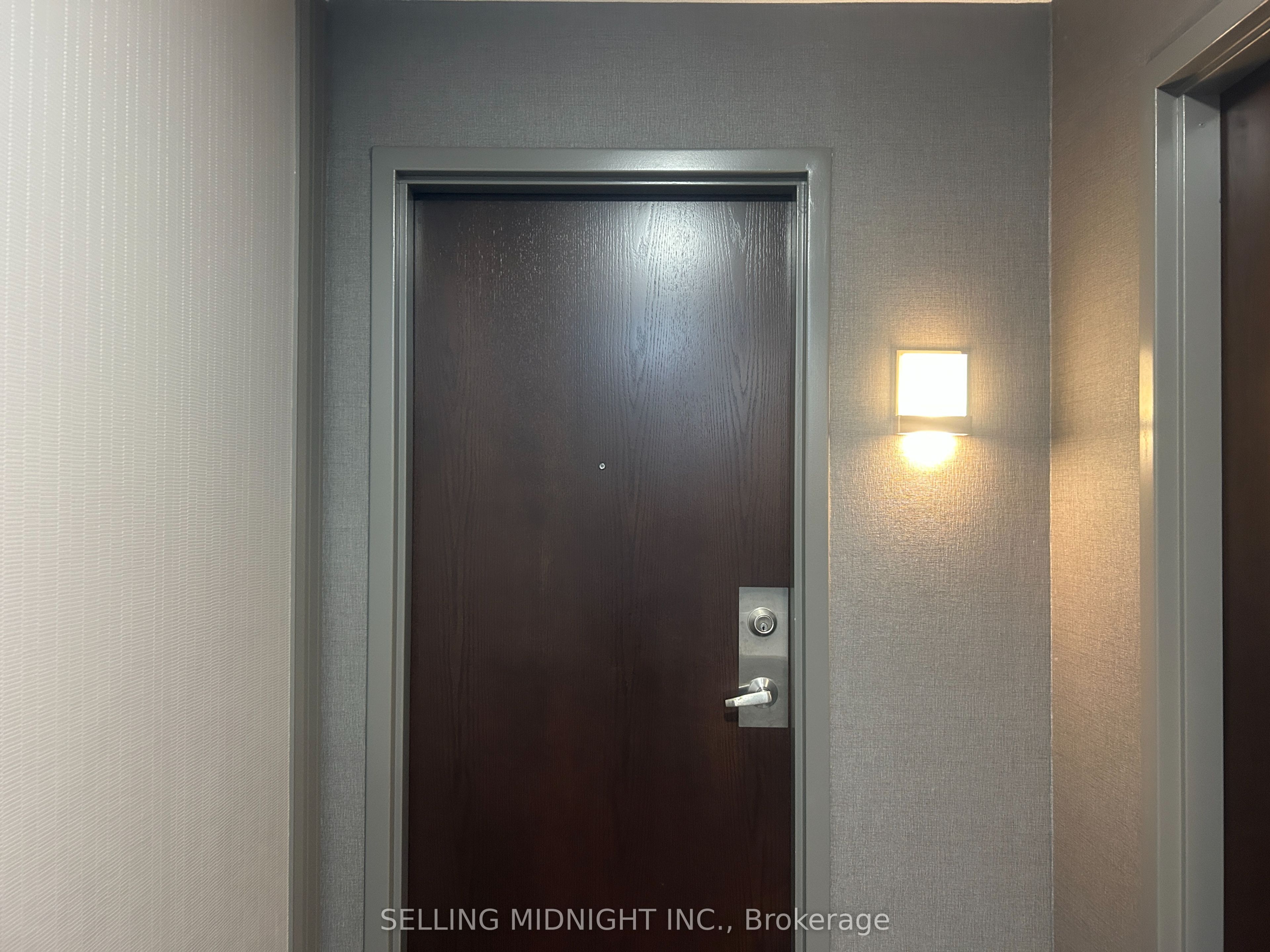 19 Avondale Avenue 401, Toronto, ON M2N 2T6 photo 2