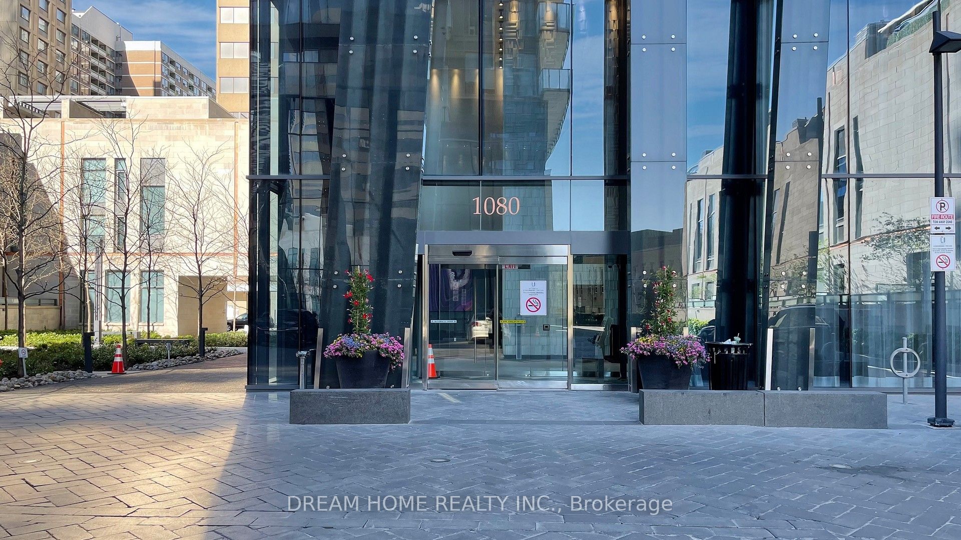 1080 Bay Street 709, Toronto, ON M5S 0A5 photo 2