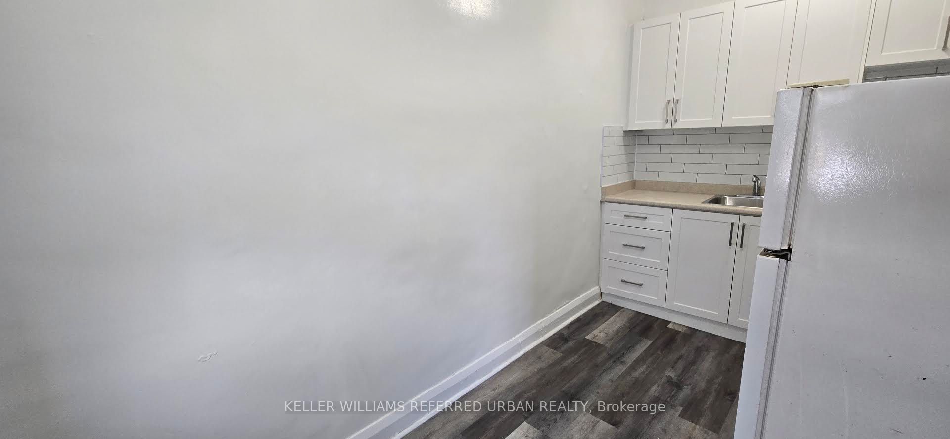 137 Eglinton Avenue W 2, Toronto, ON M4R 1A5 photo 4