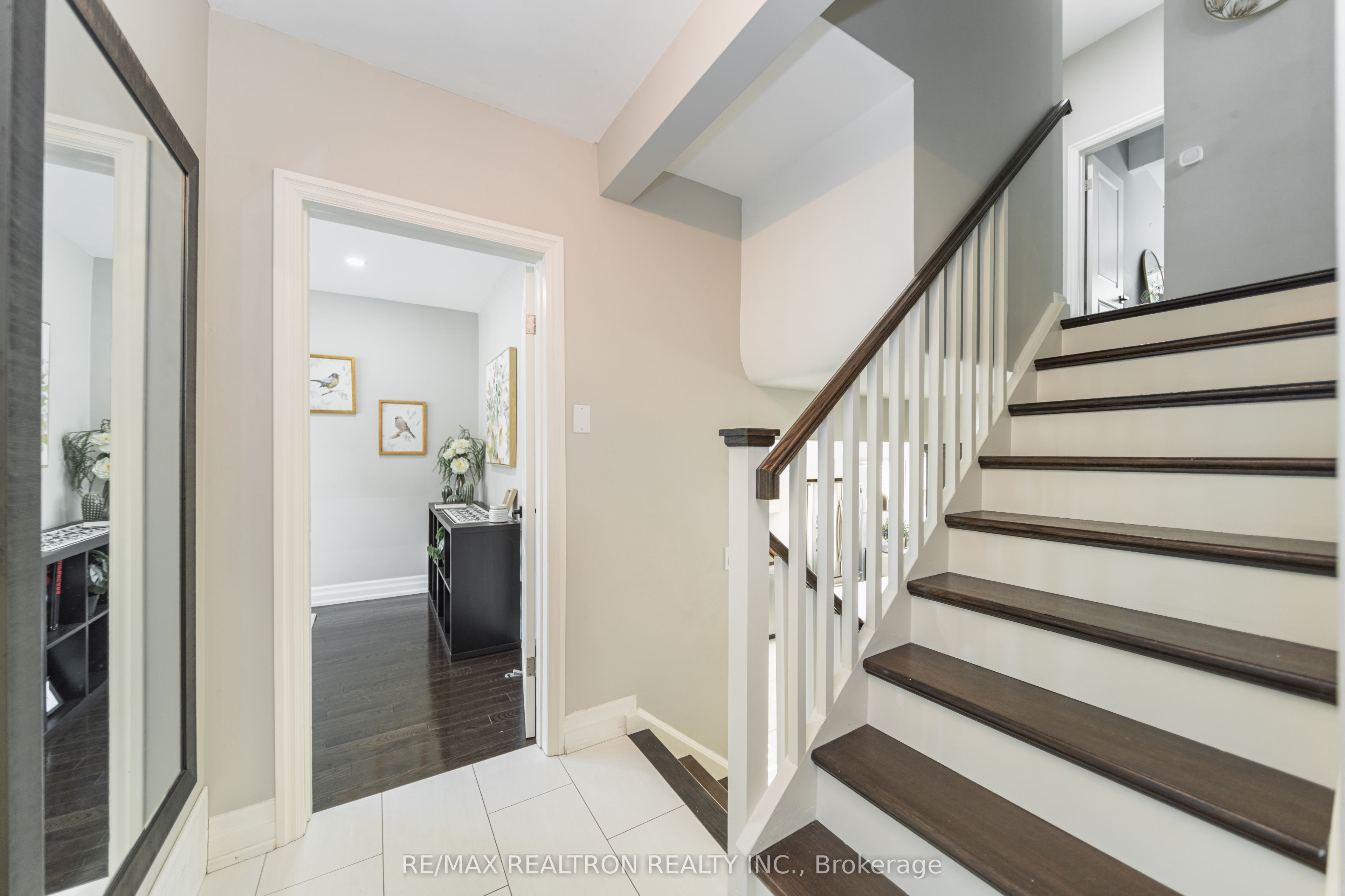 2 Lynedock Crescent, Toronto, ON M3A 2A8 photo 4