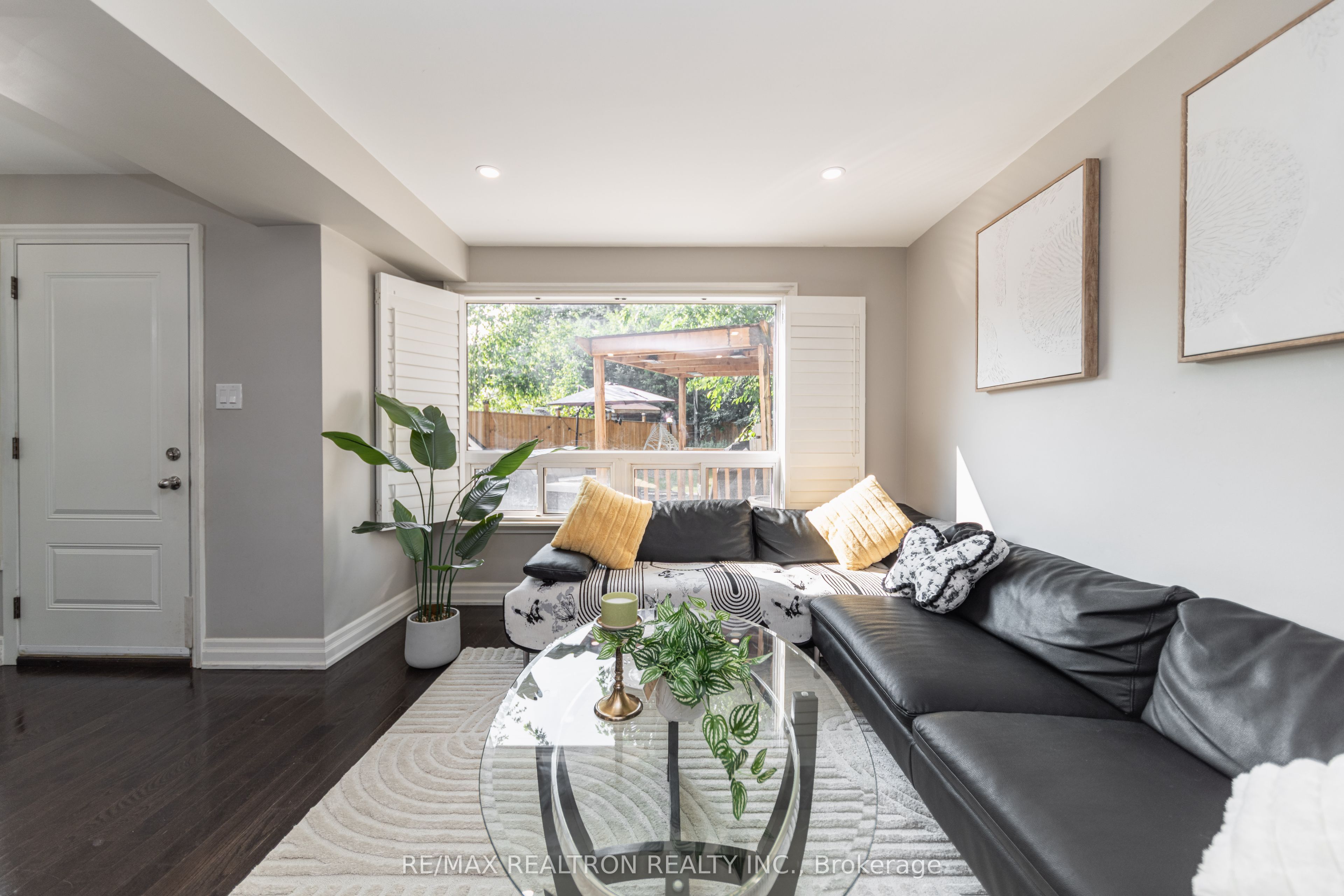 2 Lynedock Crescent, Toronto, ON M3A 2A8 photo 5