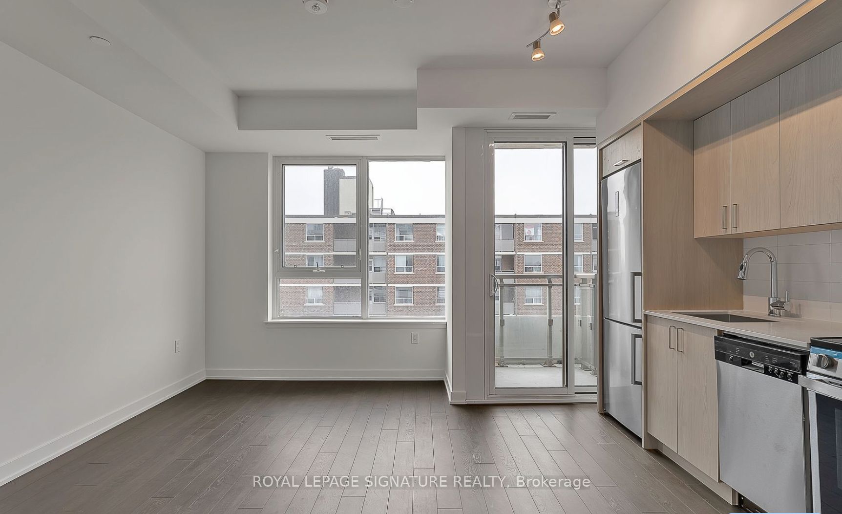1 Cardiff Road E 608, Toronto, ON M4P 1N3 photo 5