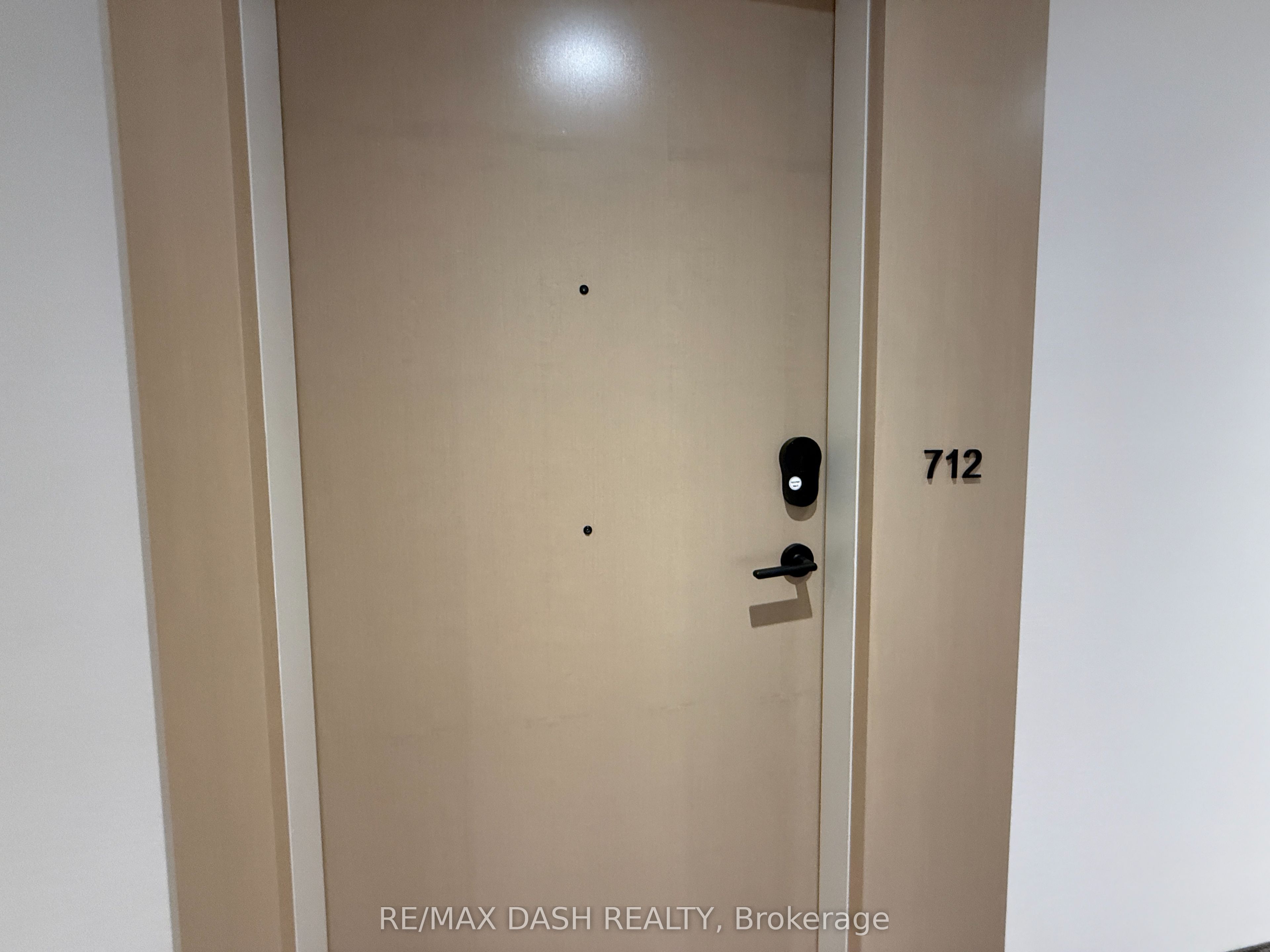 280 Dundas Street W 712, Toronto, ON M5T 0E3