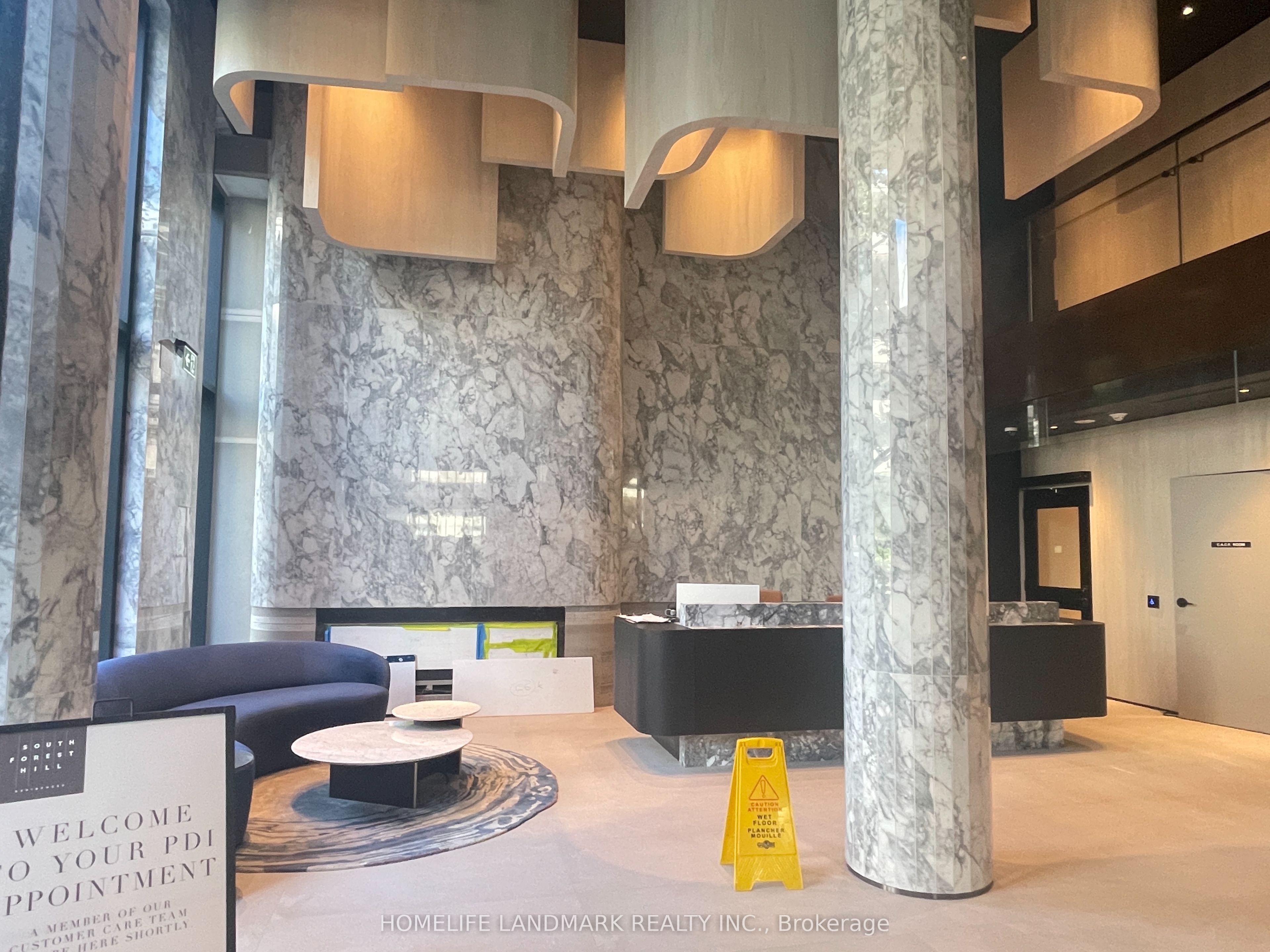 91 Montclair Avenue 1512, Toronto, ON M5P 0B1 photo 2
