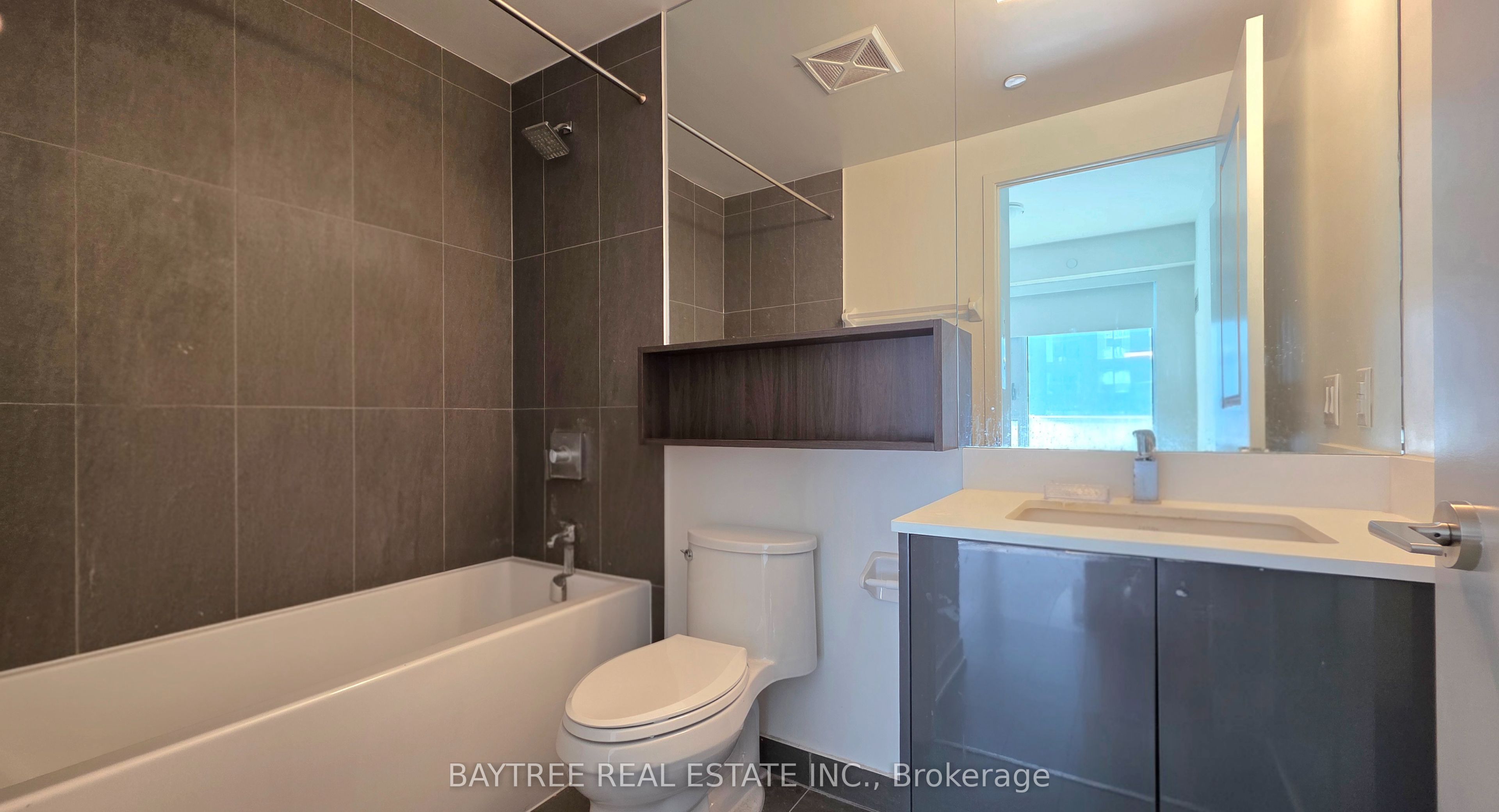 100 Dalhousie Street 1608, Toronto, ON M5B 0C7 photo 5