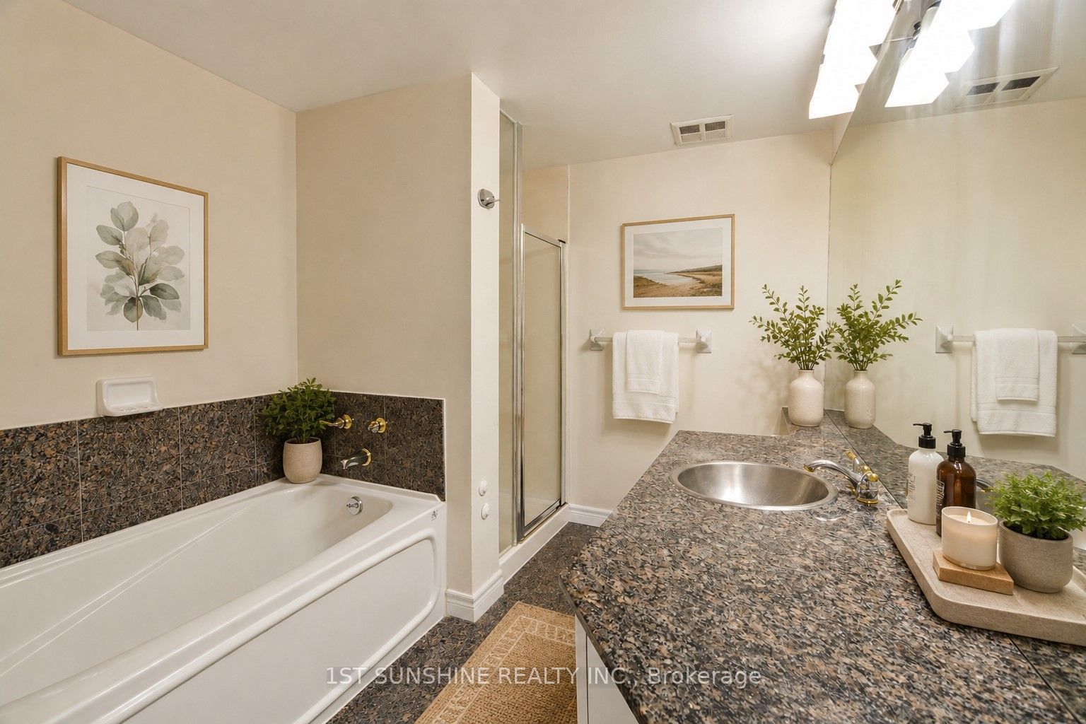55 Bloor Street E 1805, Toronto, ON M4W 3W6 photo 5