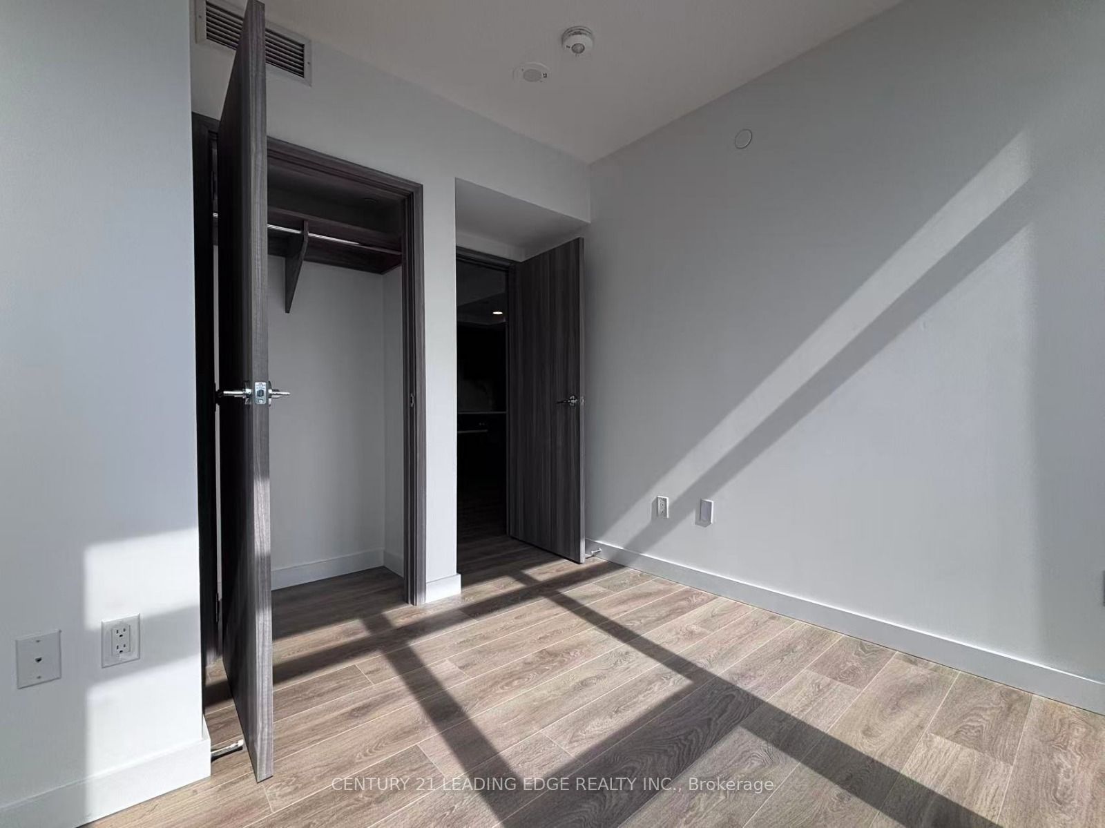 3 Concord Cityplace Way 2203, Toronto, ON M5V 0X3 photo 3