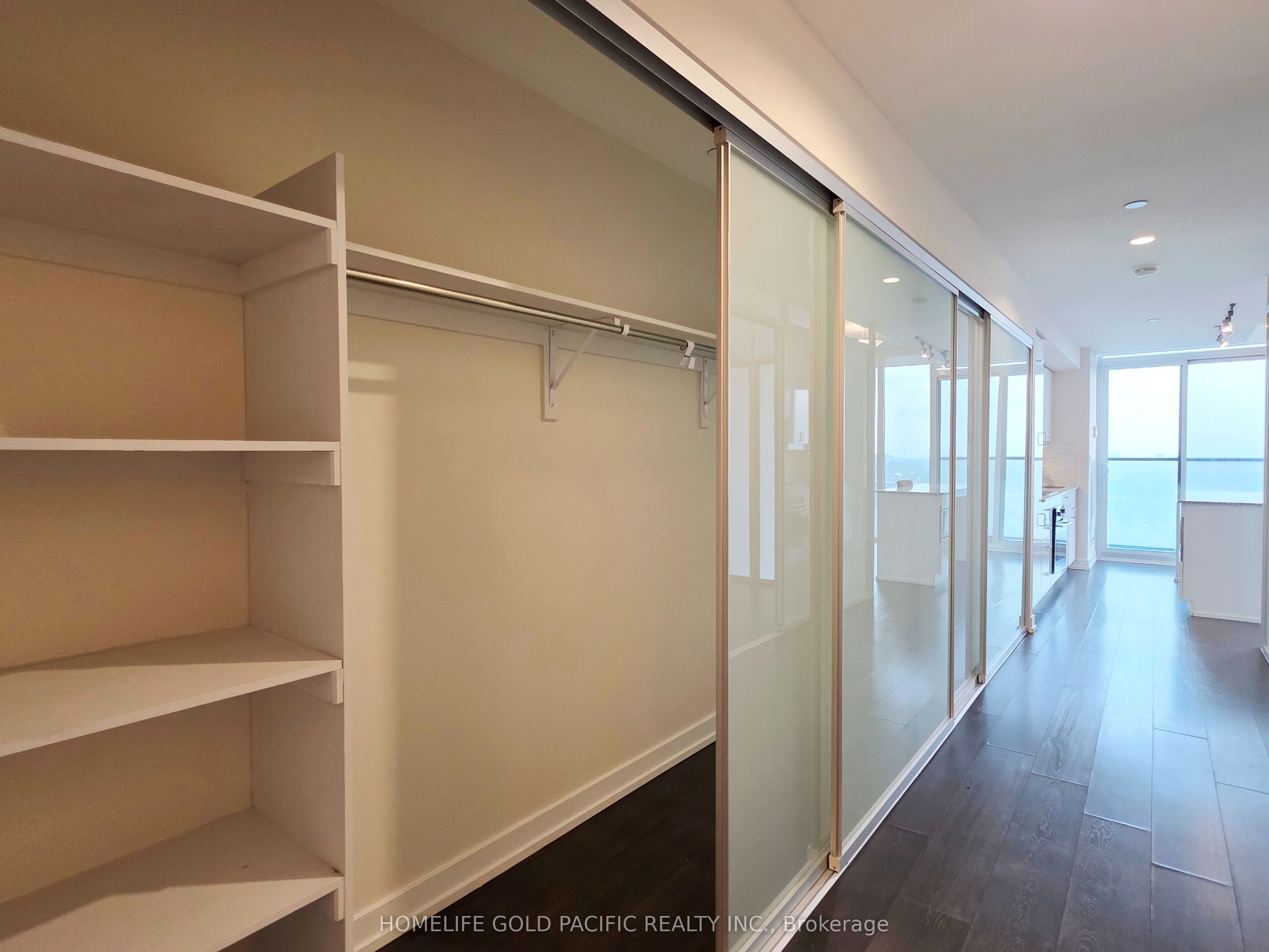426 University Avenue 3901, Toronto, ON M5G 1S9 photo 3