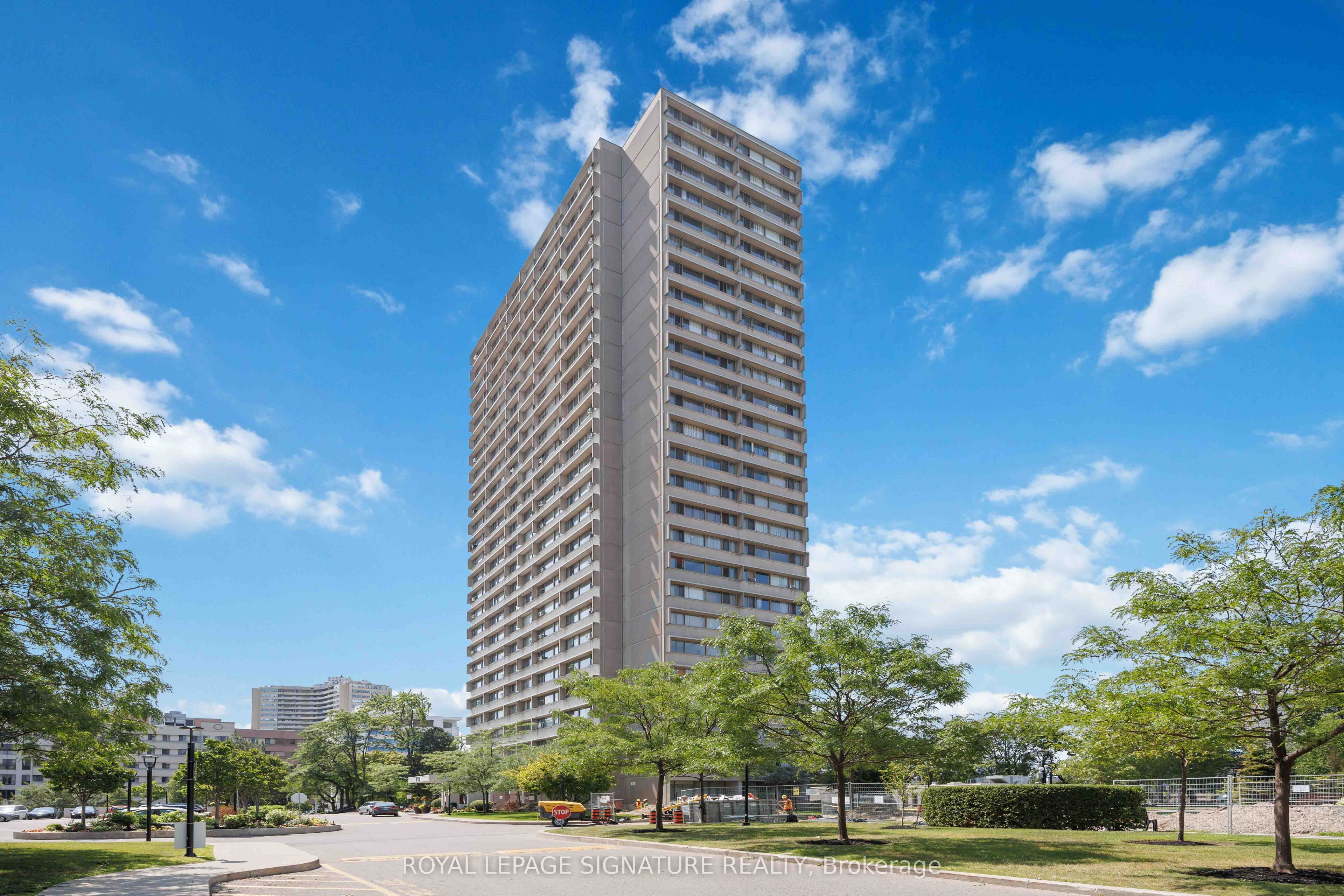 715 Don Mills Road 2502, Toronto, ON M3C 1S5 photo 2