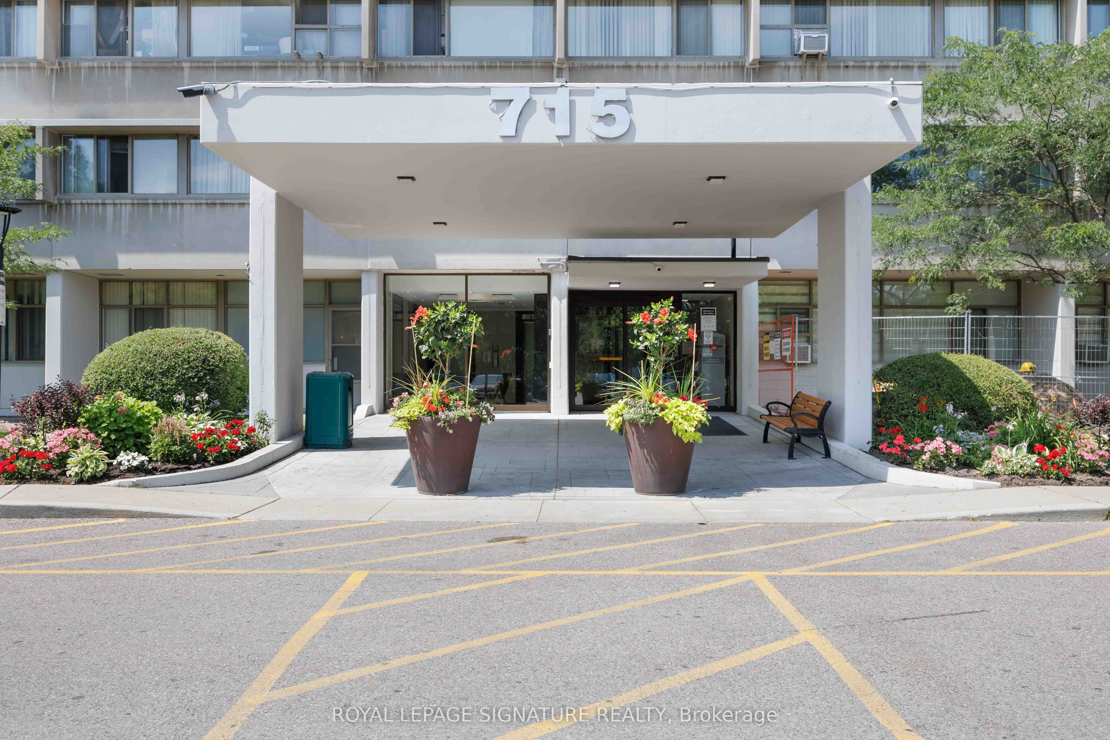 715 Don Mills Road 2502, Toronto, ON M3C 1S5 photo 3