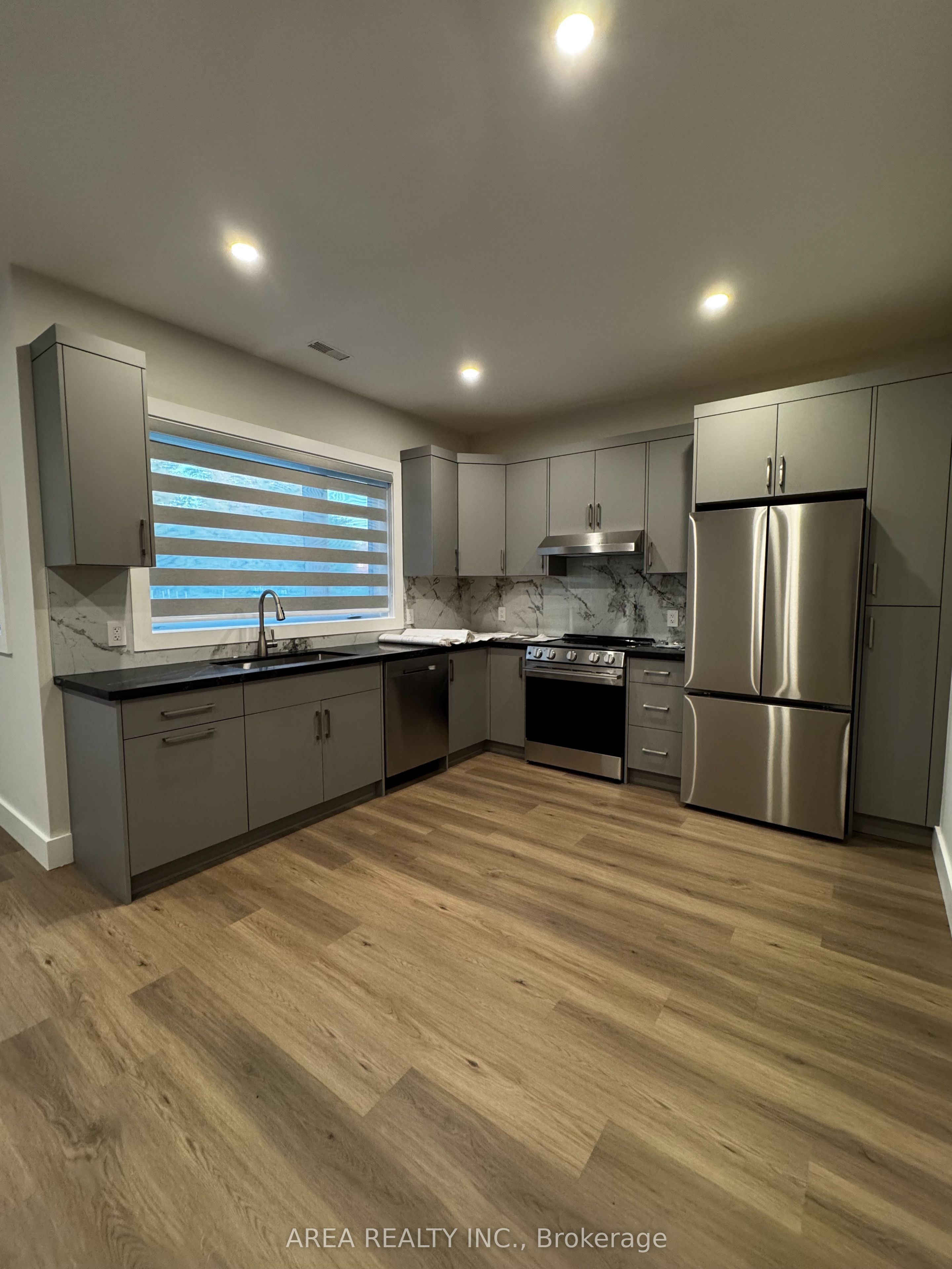 501 Northcliffe Boulevard Main, Toronto, ON M6E 3L4