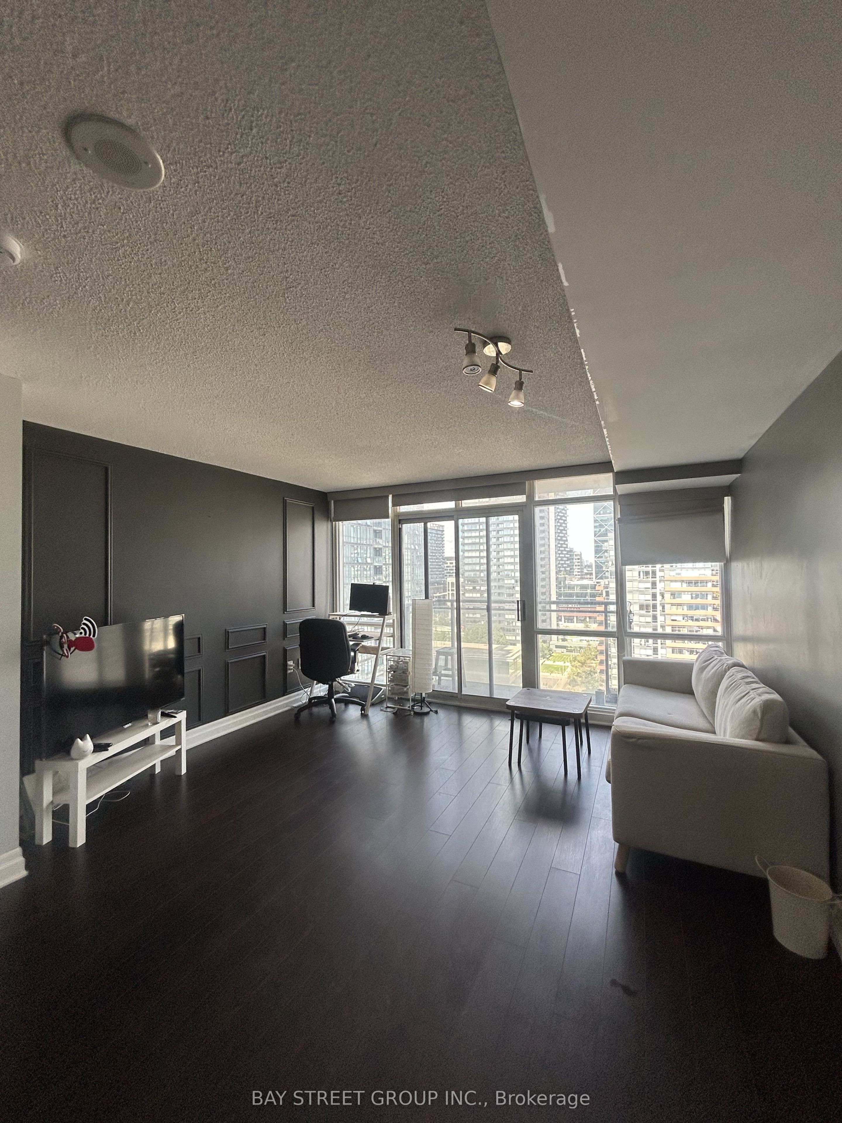 11 Brunel Court 1905, Toronto, ON M5V 3Y3 photo 4