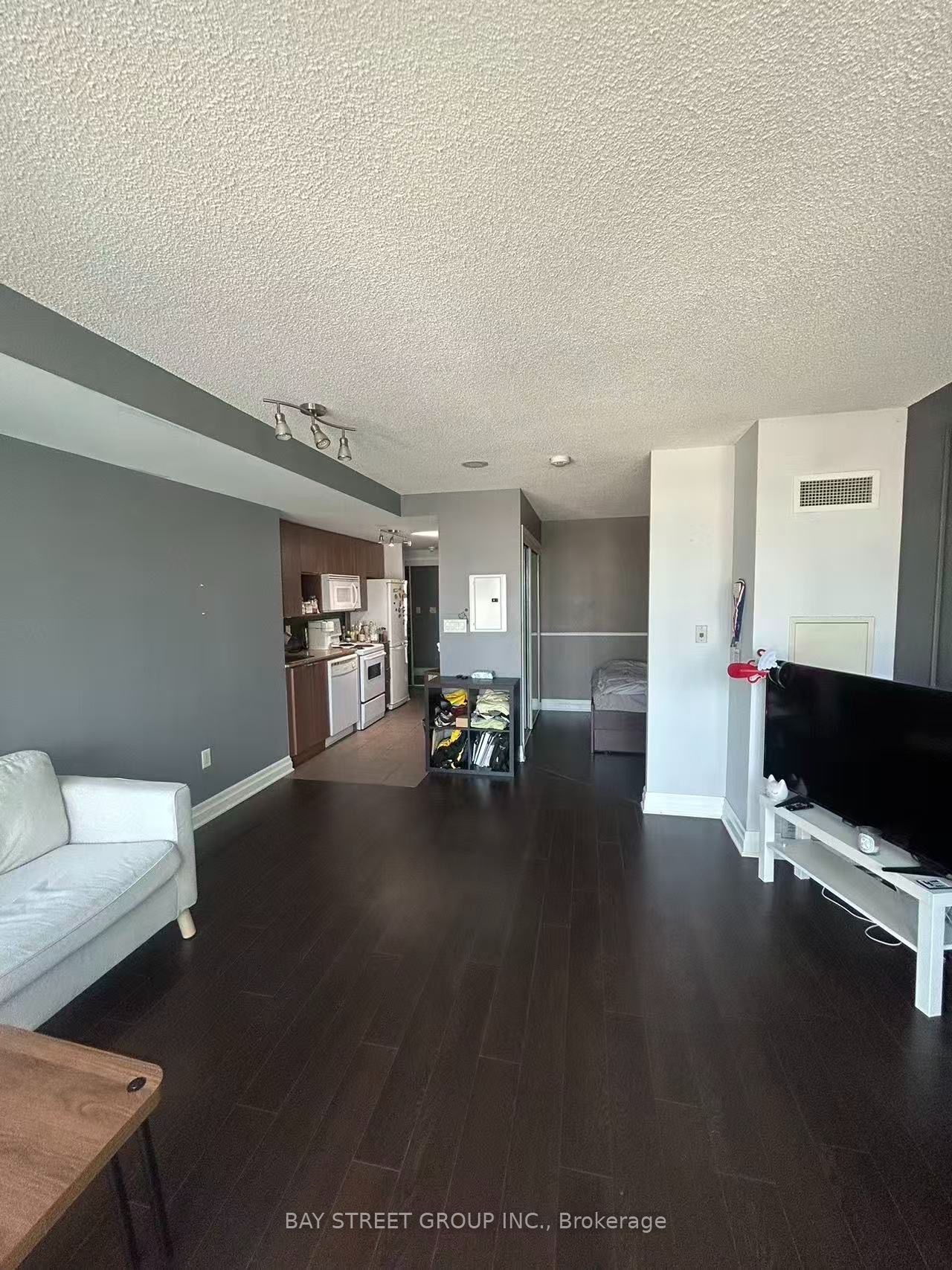 11 Brunel Court 1905, Toronto, ON M5V 3Y3 photo 5