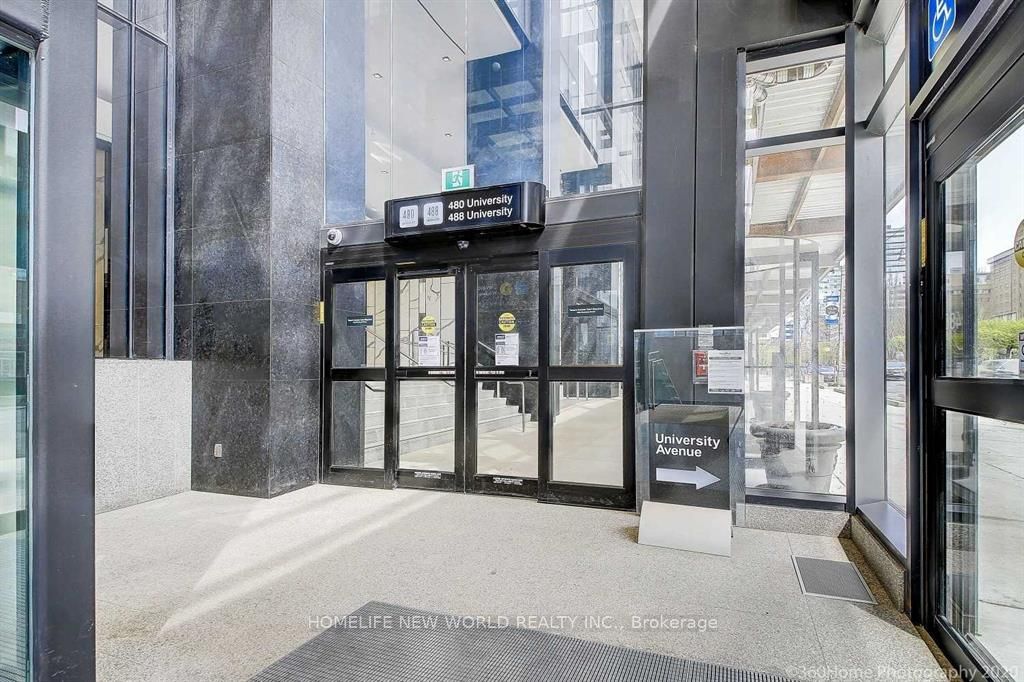 488 University Avenue 4005, Toronto, ON M5G 0C1 photo 3