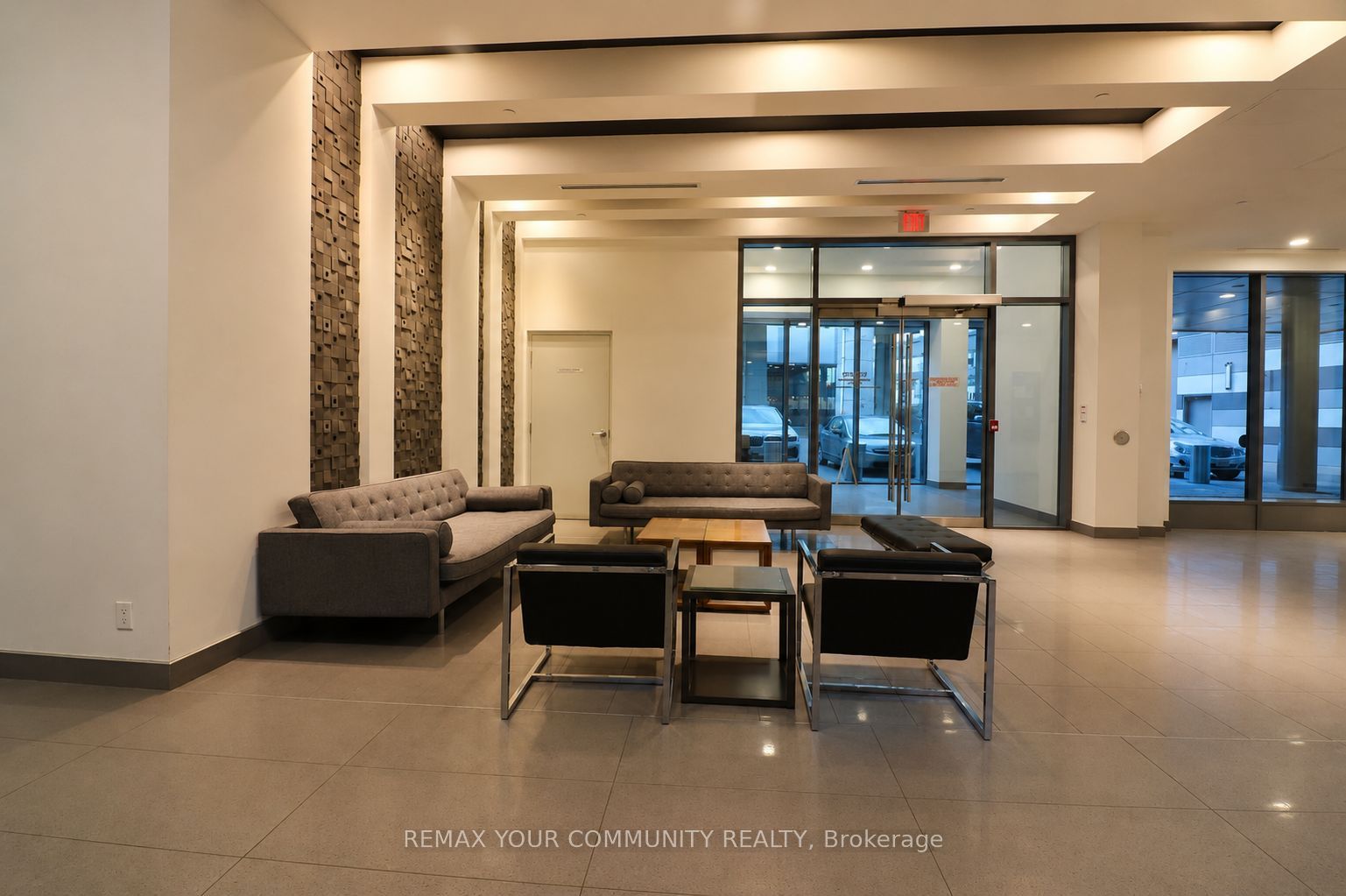 20 Bruyeres Mews 1903, Toronto, ON M5V 0G8 photo 4