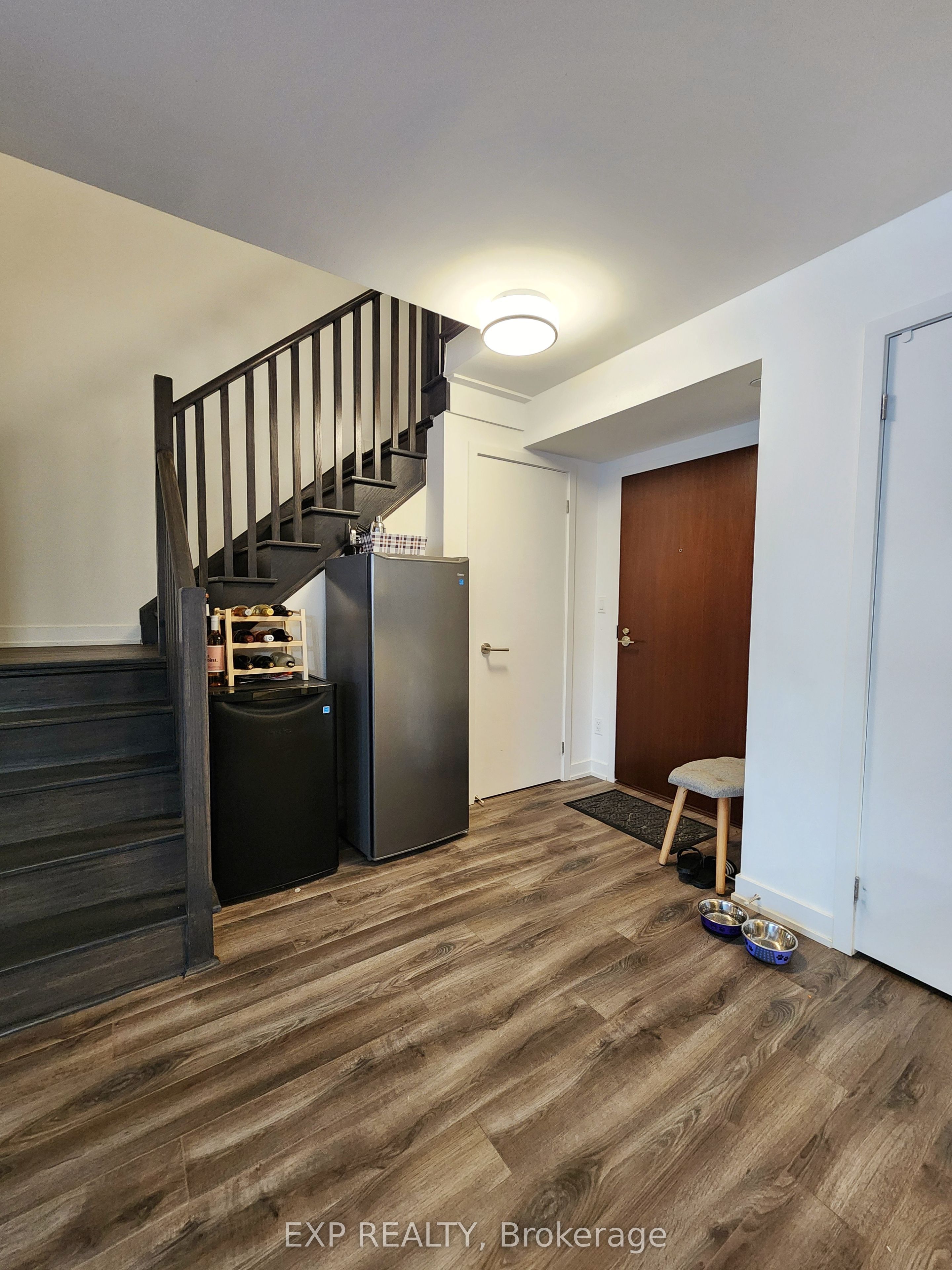 106 Varna Drive 7, Toronto, ON M6A 0C8 photo 5