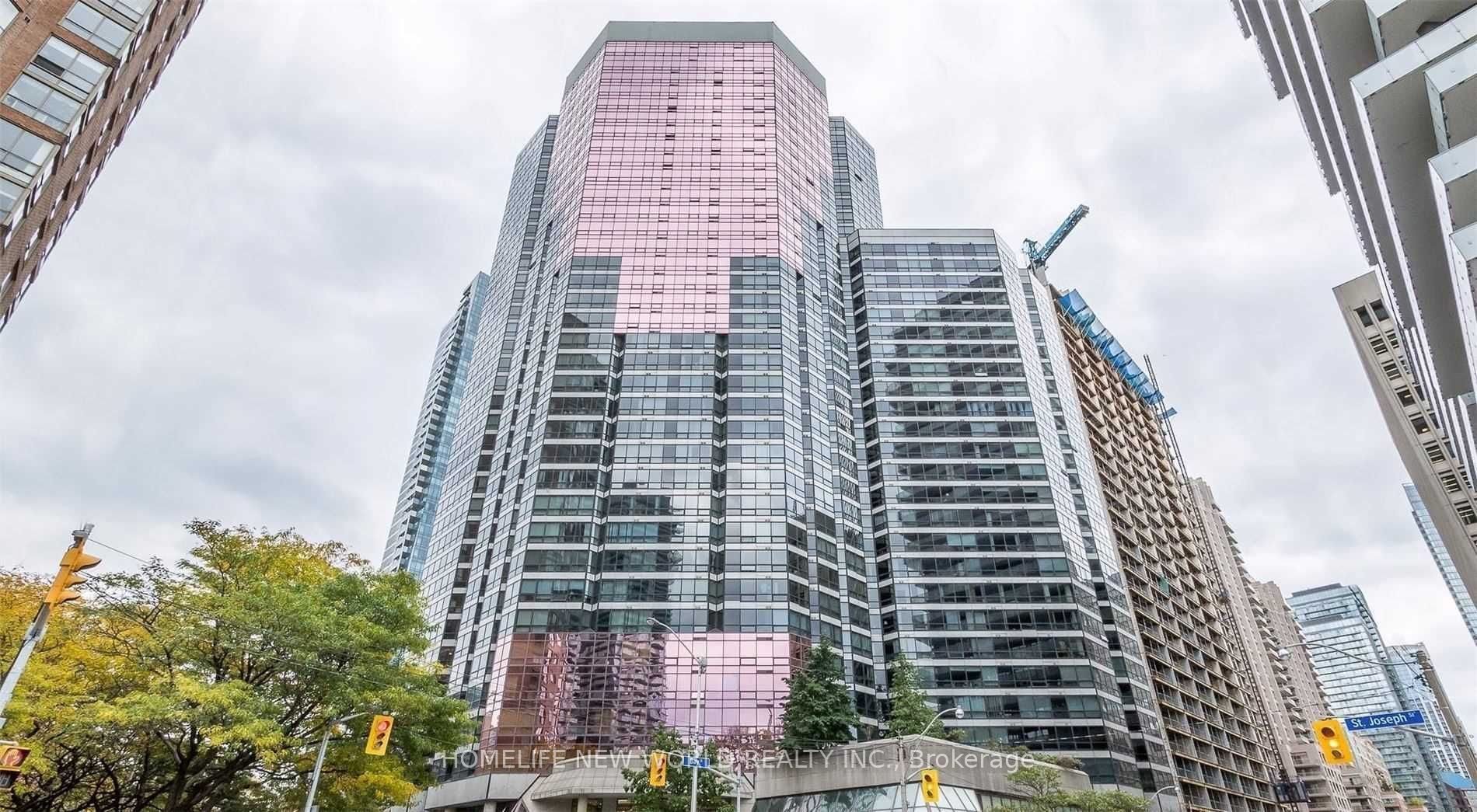 1001 Bay Street 2409, Toronto, ON M5S 3A6