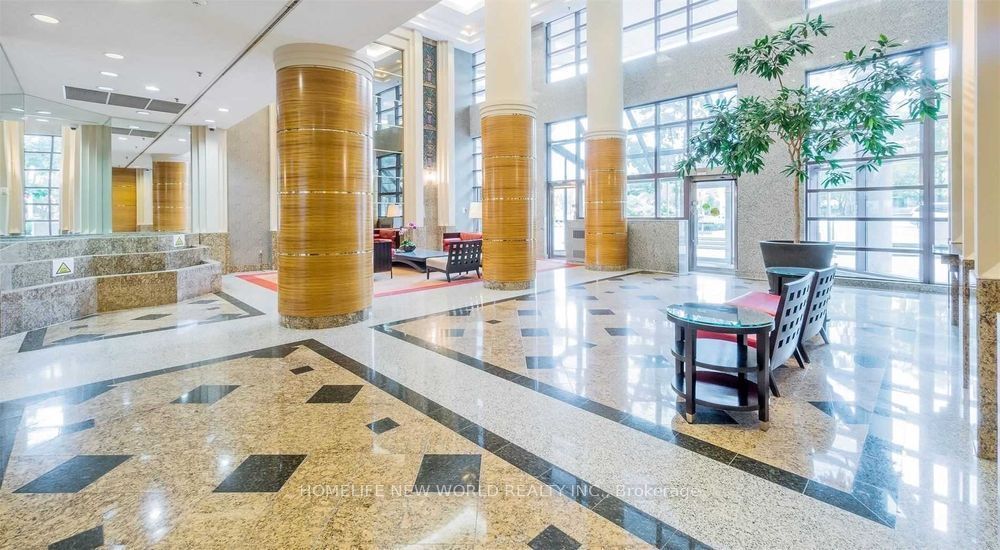 1001 Bay Street 2409, Toronto, ON M5S 3A6 photo 3