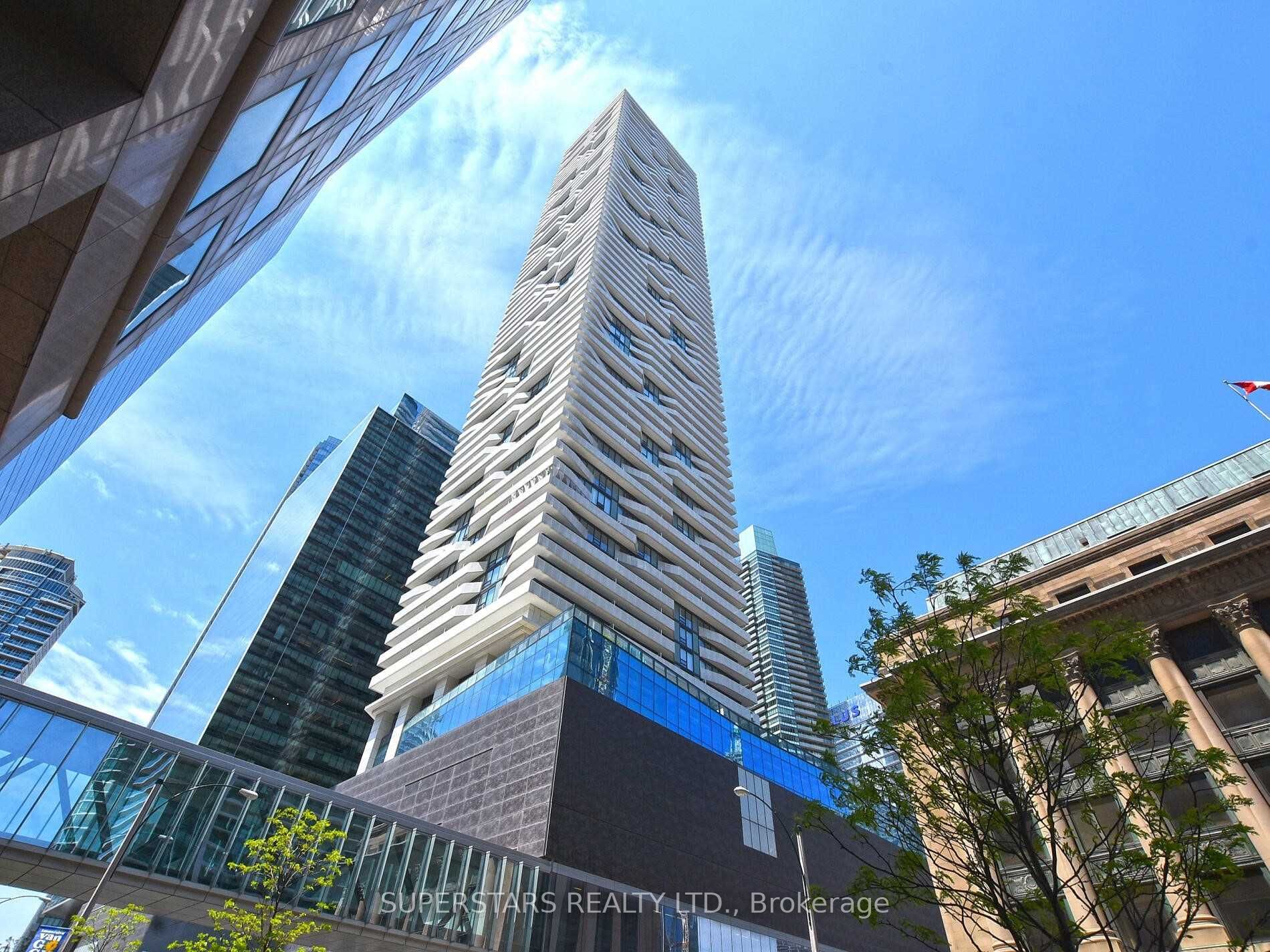 100 Harbour Street 1511, Toronto, ON M5J 0B5