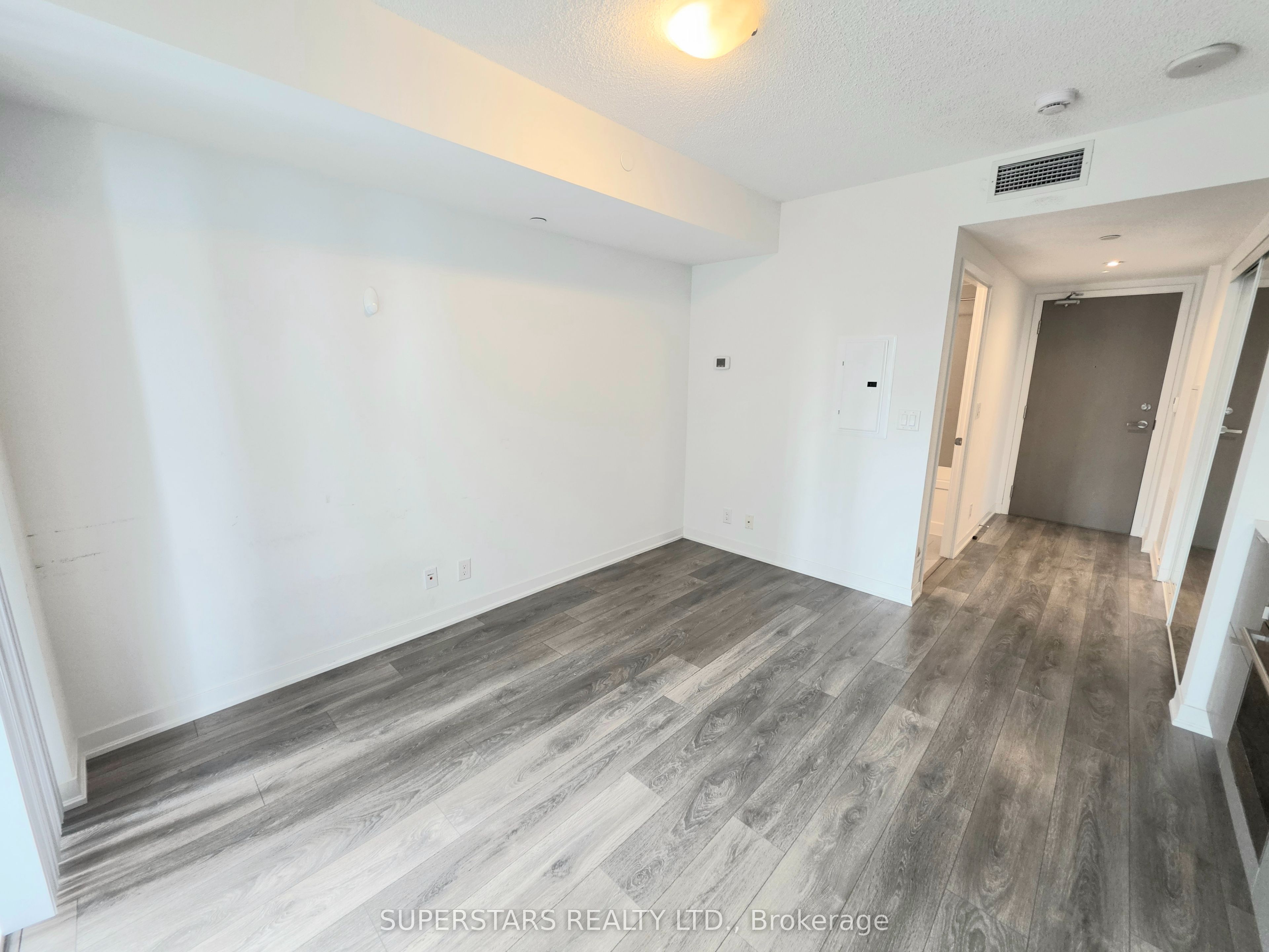 100 Harbour Street 1511, Toronto, ON M5J 0B5 photo 4
